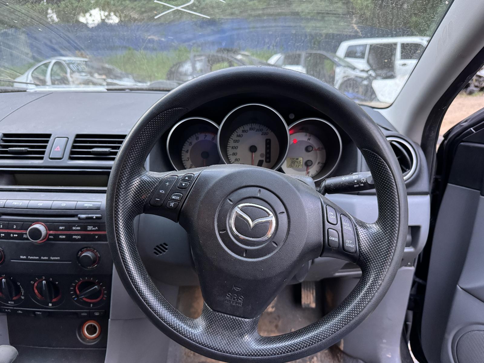 View MAZDA 3 2006 4 Door Hatchback Breaking