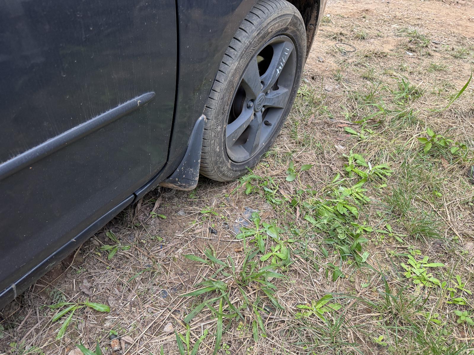 View MAZDA 3 2006 4 Door Hatchback Breaking