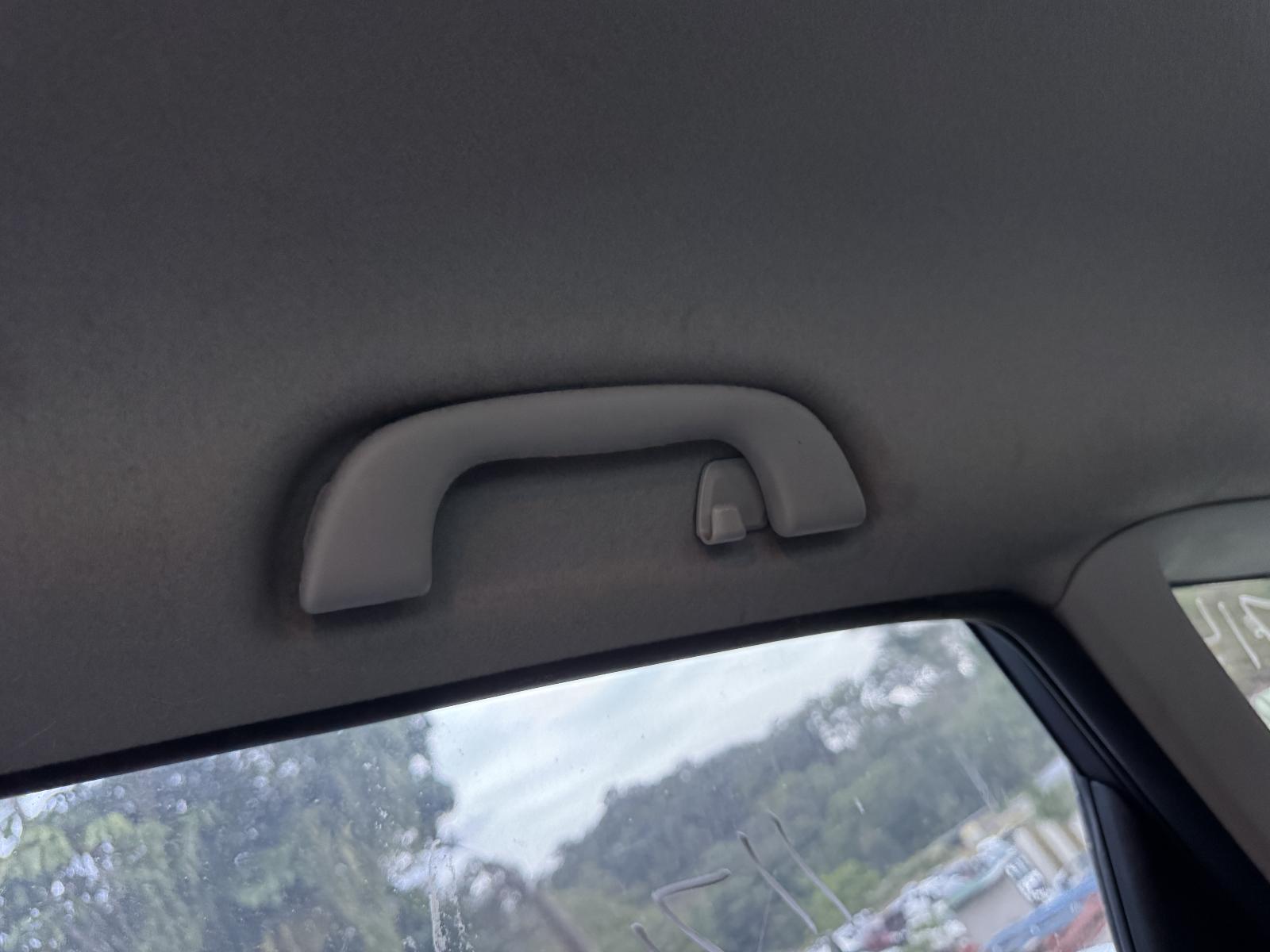 View MAZDA 3 2006 4 Door Hatchback Breaking