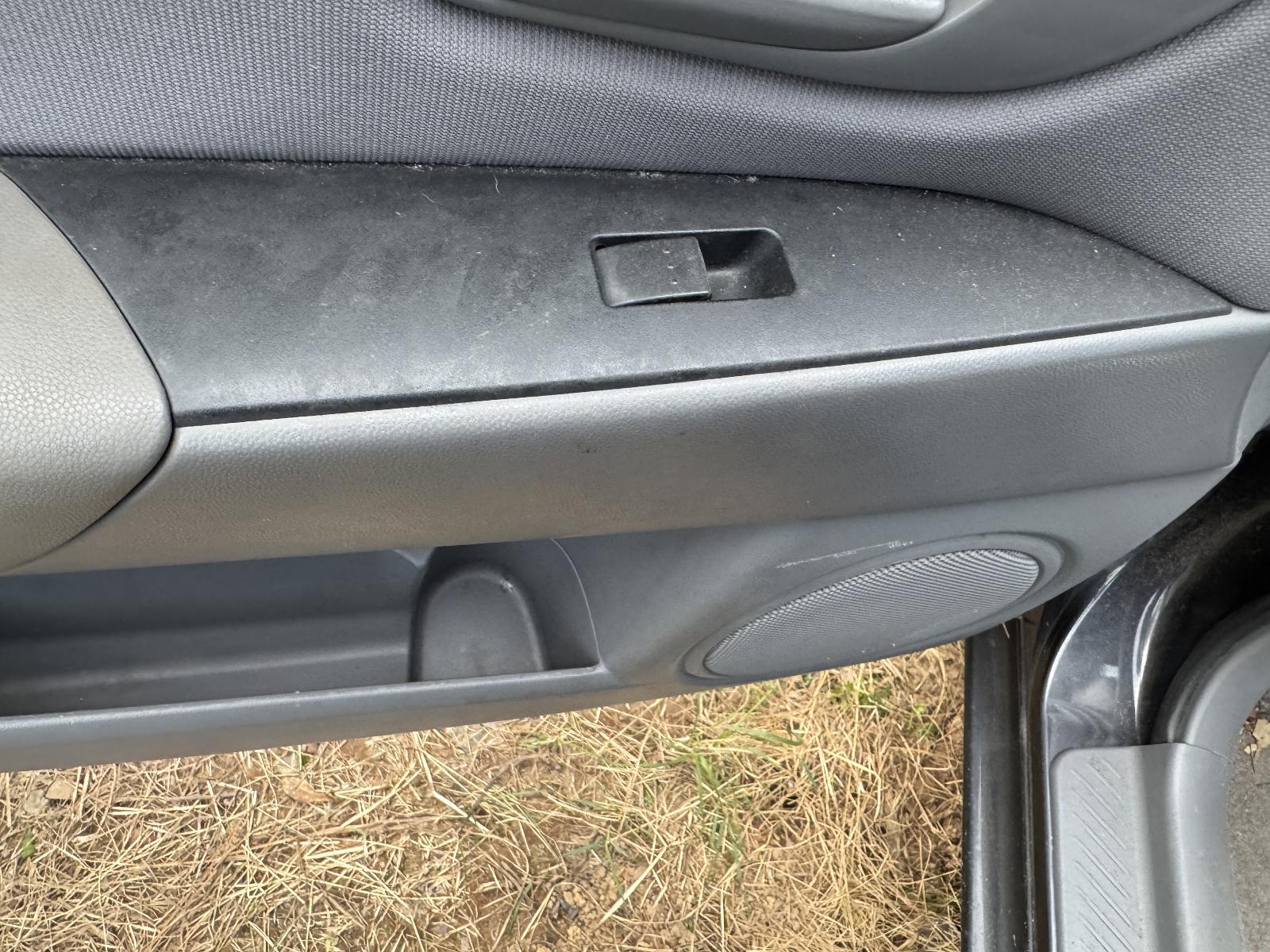 View MAZDA 3 2006 4 Door Hatchback Breaking