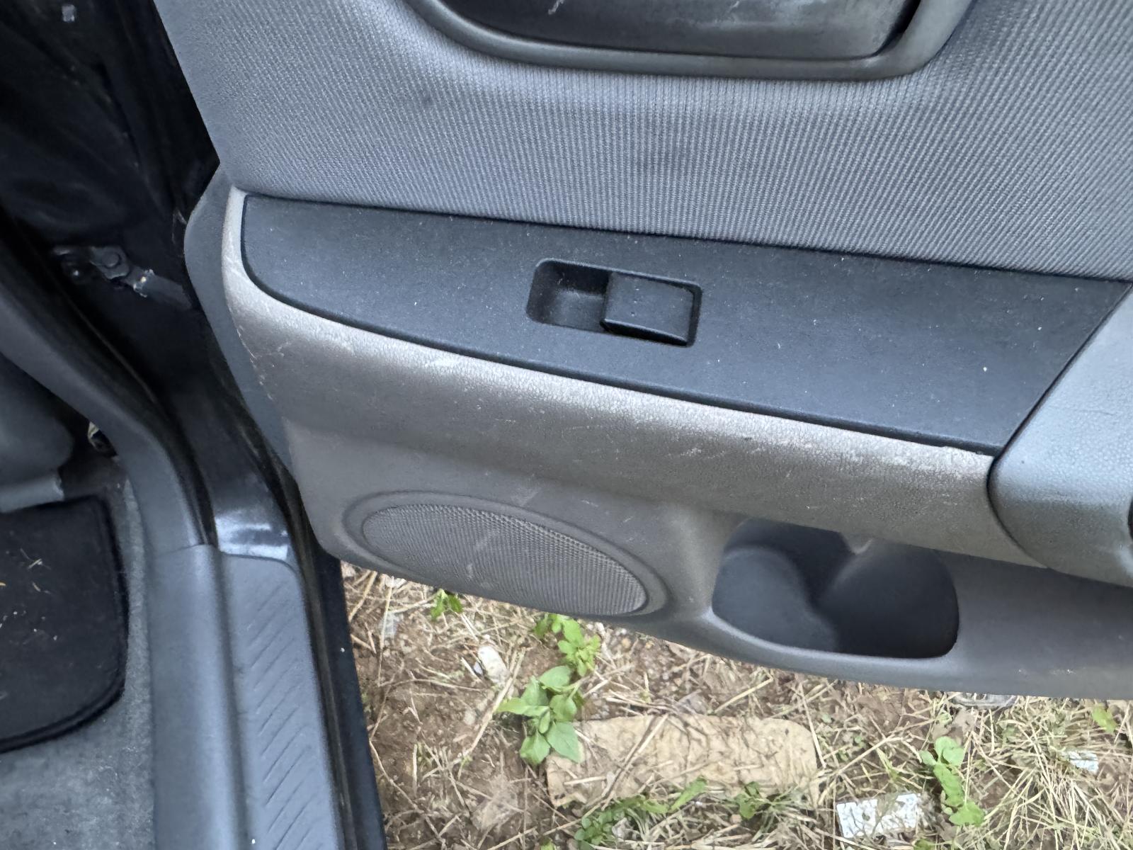 View MAZDA 3 2006 4 Door Hatchback Breaking