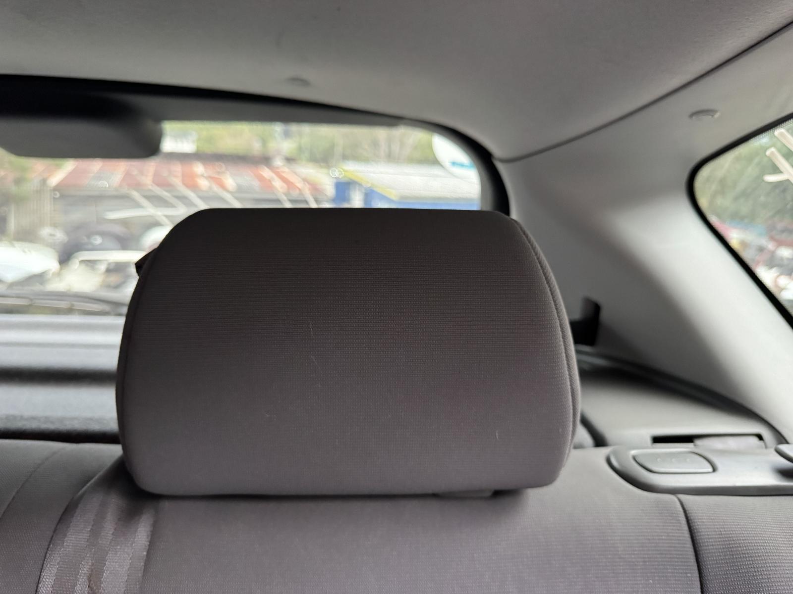 View MAZDA 3 2006 4 Door Hatchback Breaking