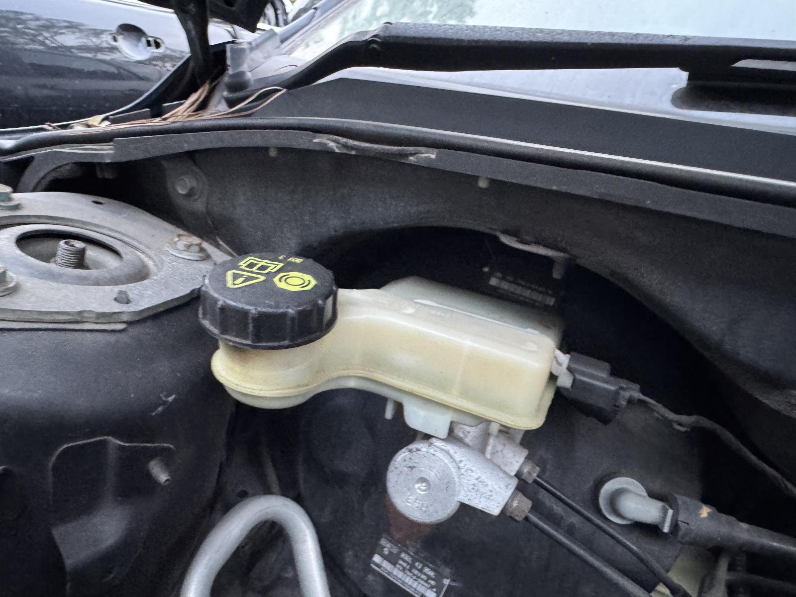 View MAZDA 3 2006 4 Door Hatchback Breaking