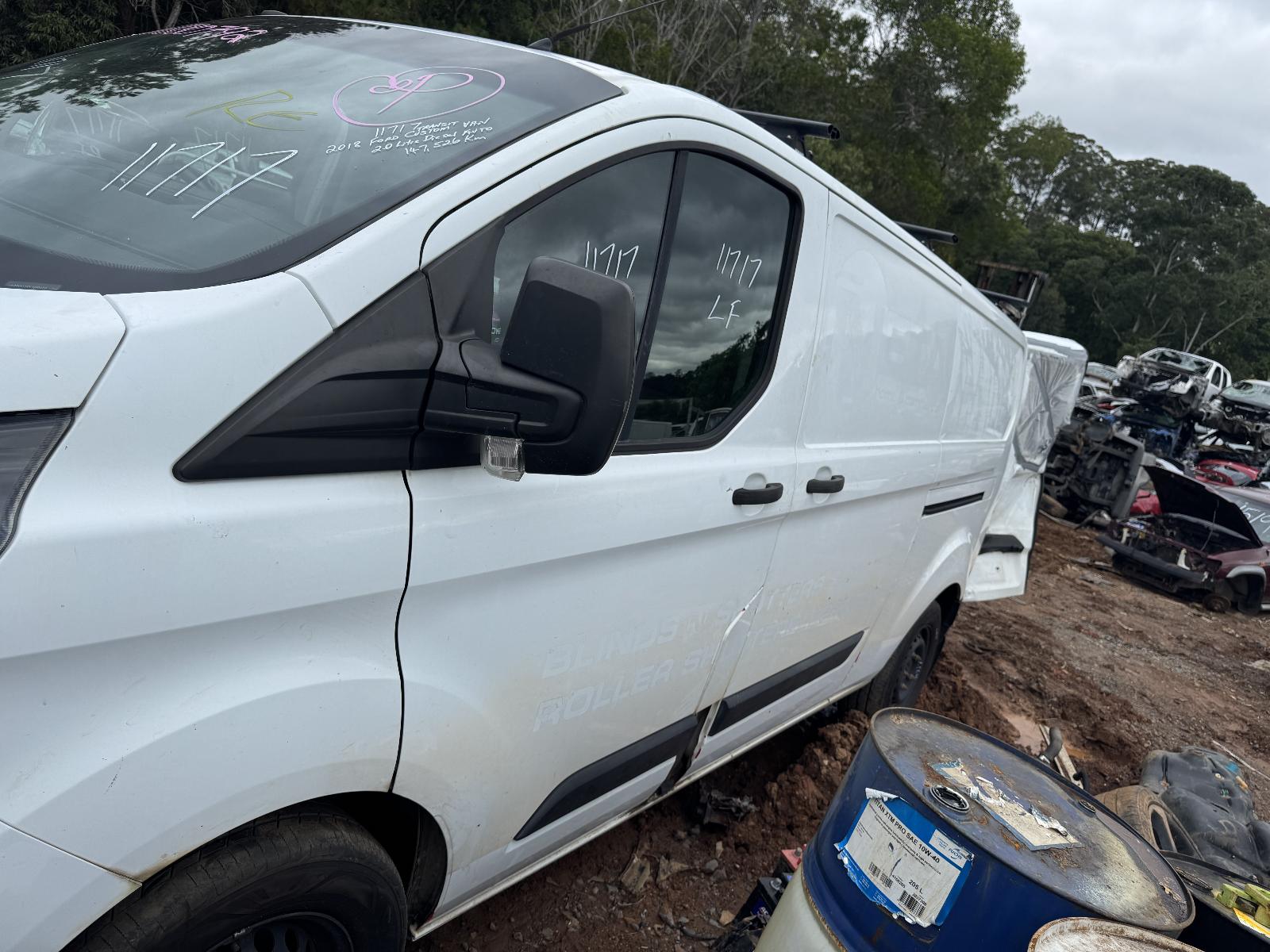 View FORD TRANSIT CUSTOM 2018   Breaking