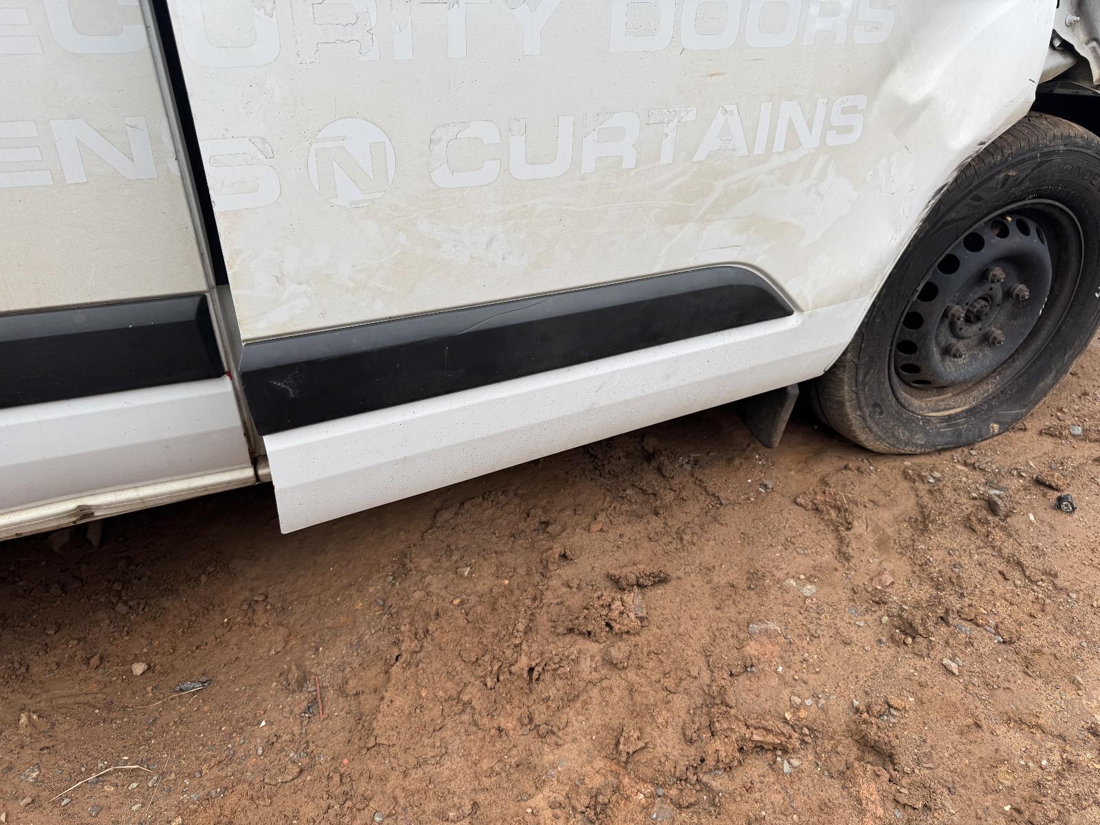 View FORD TRANSIT CUSTOM 2018   Breaking