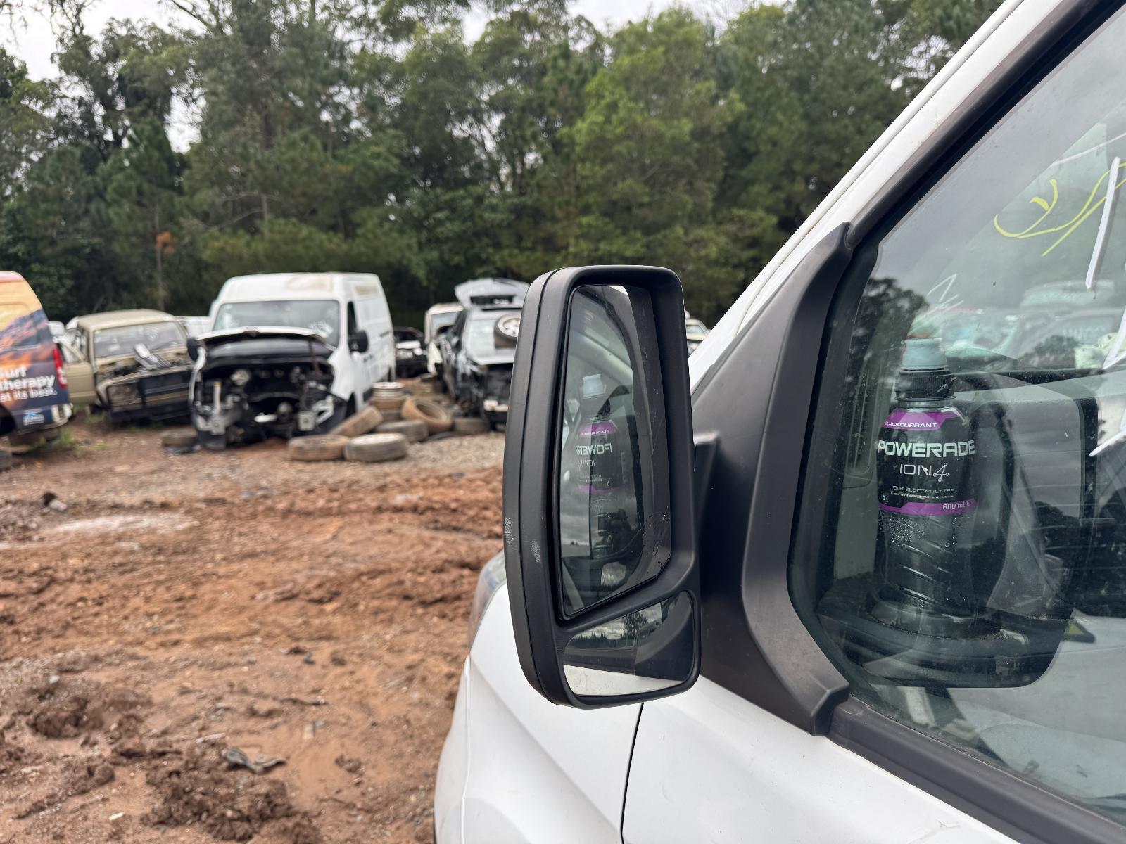 View FORD TRANSIT CUSTOM 2018   Breaking