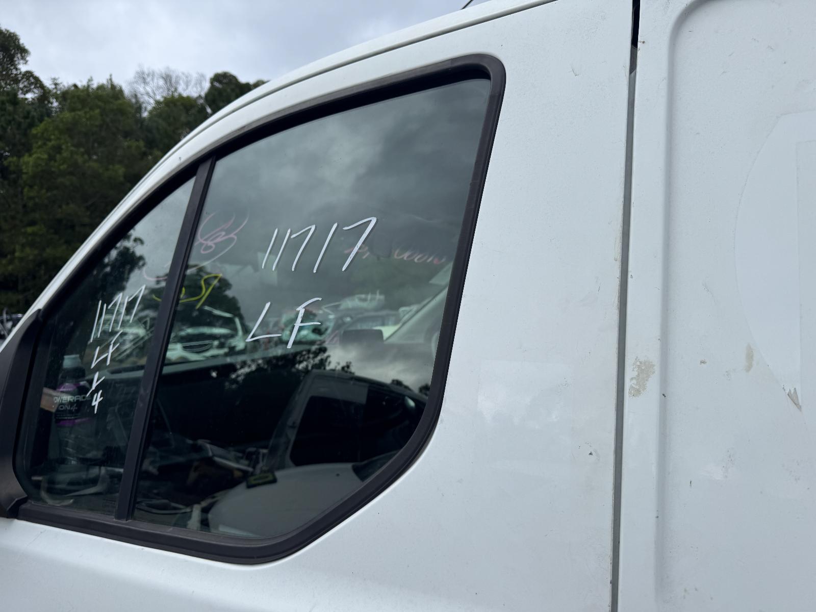 View FORD TRANSIT CUSTOM 2018   Breaking