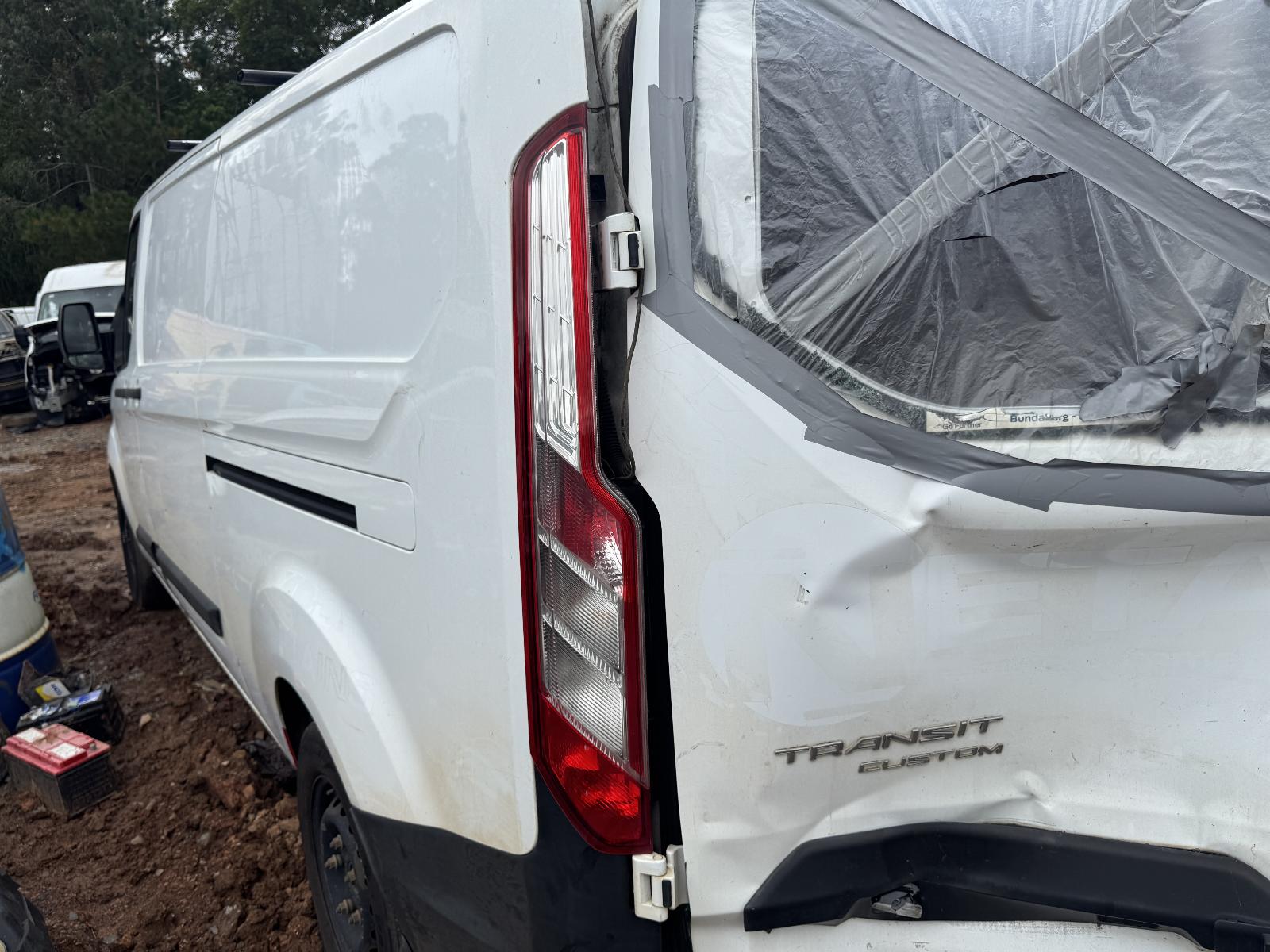 View FORD TRANSIT CUSTOM 2018   Breaking