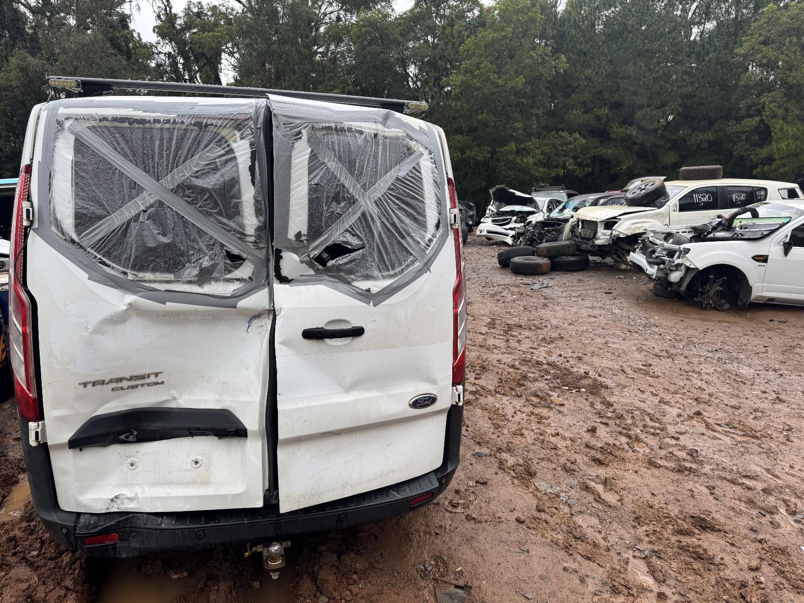 View FORD TRANSIT CUSTOM 2018   Breaking
