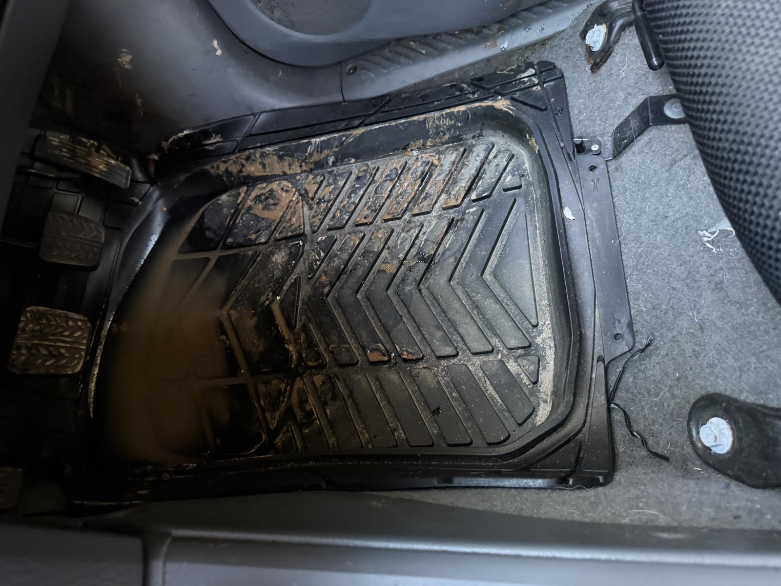 View MAZDA BT50 2011 2 Door Utility Breaking