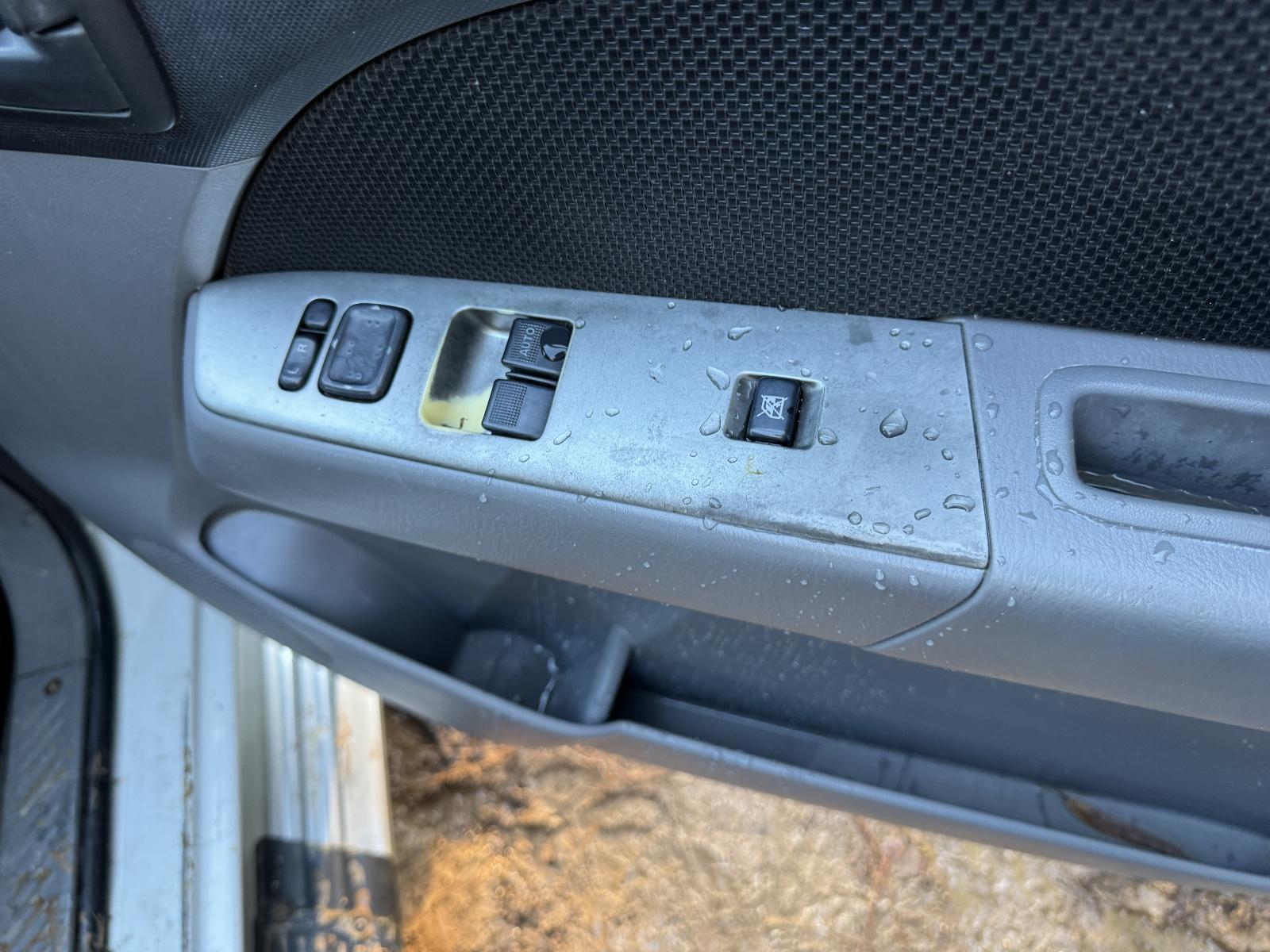 View MAZDA BT50 2011 2 Door Utility Breaking