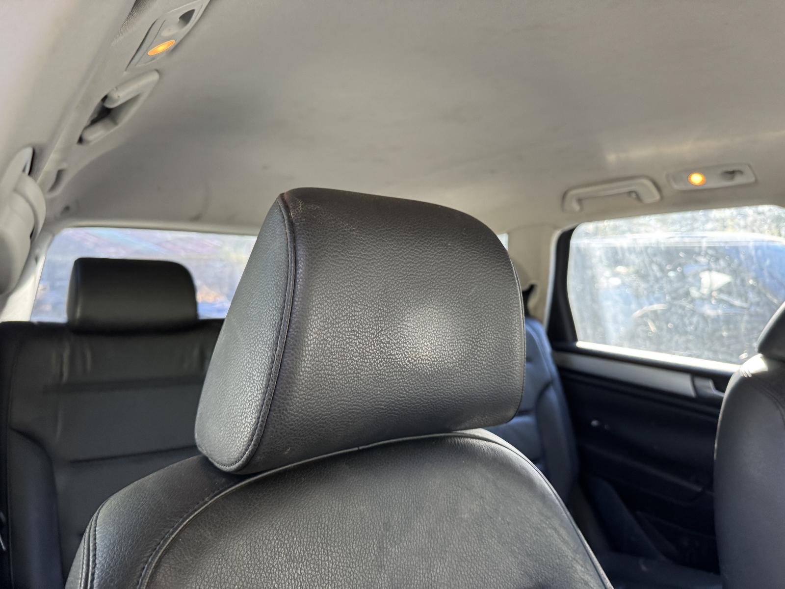 View VOLKSWAGEN TOUAREG 2011 5 Door Station Wagon Breaking