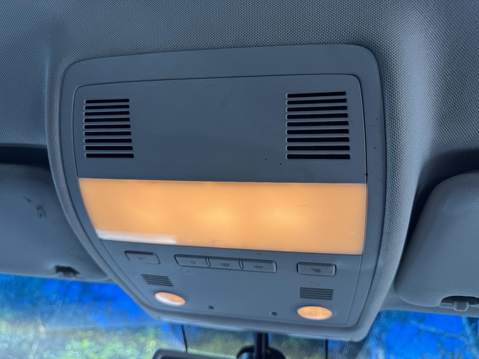 View VOLKSWAGEN TOUAREG 2011 5 Door Station Wagon Breaking