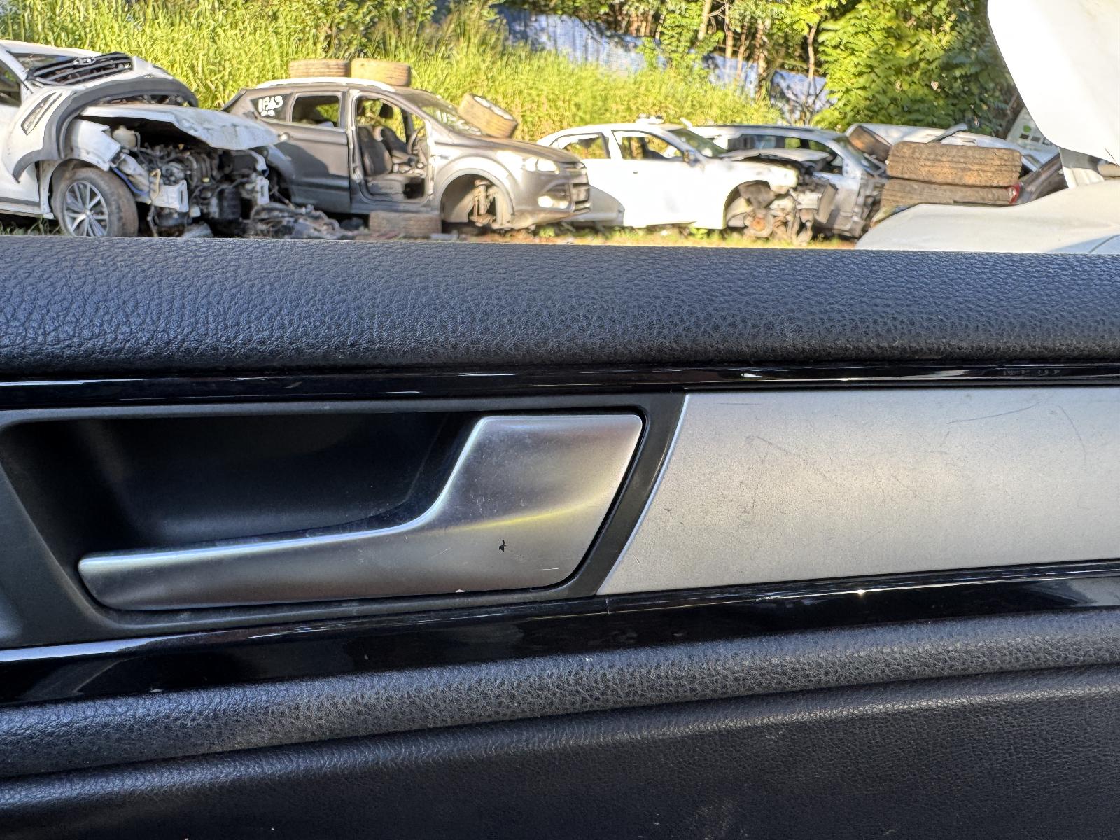 View VOLKSWAGEN TOUAREG 2011 5 Door Station Wagon Breaking