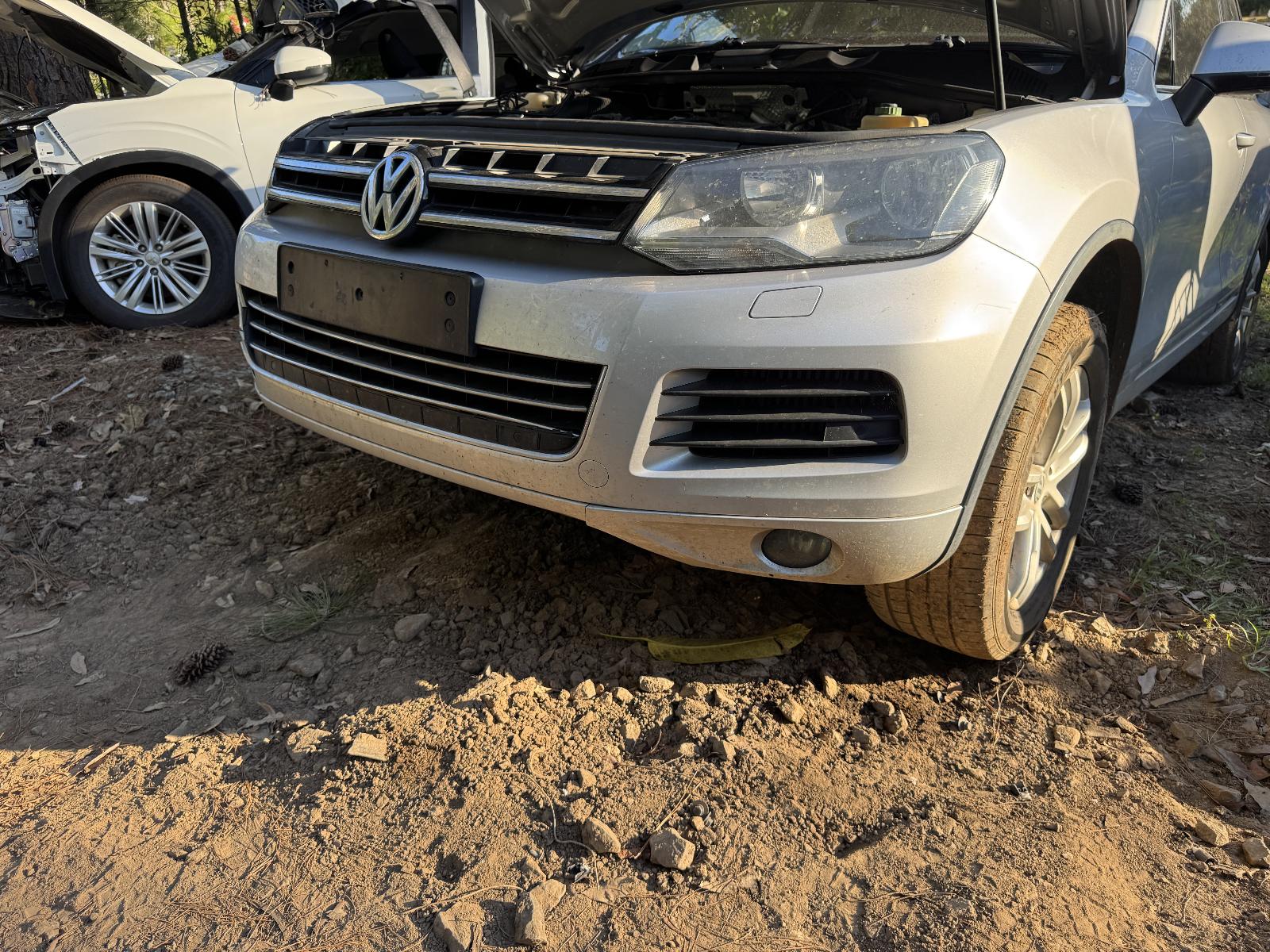 View VOLKSWAGEN TOUAREG 2011 5 Door Station Wagon Breaking