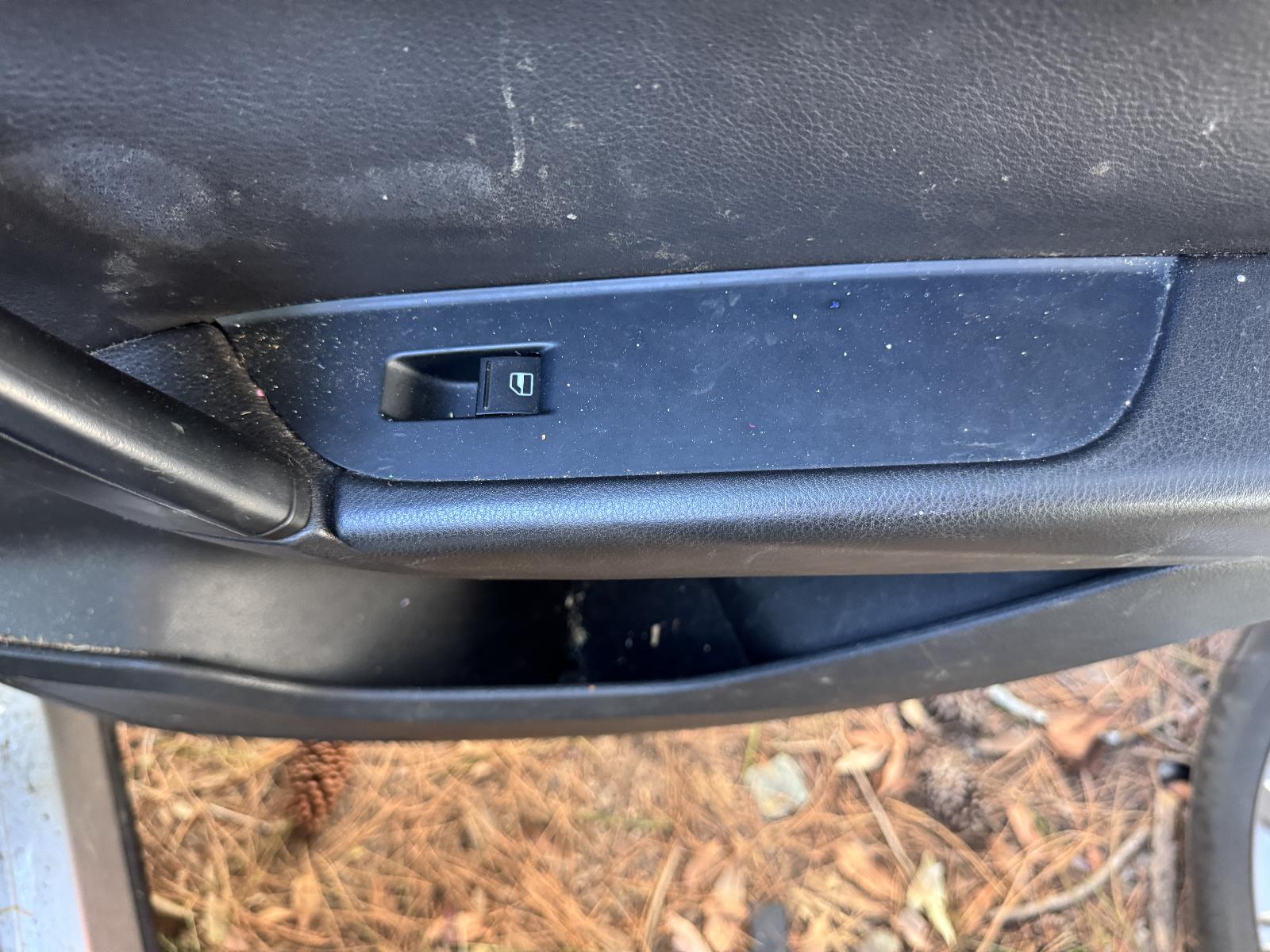 View VOLKSWAGEN TOUAREG 2011 5 Door Station Wagon Breaking