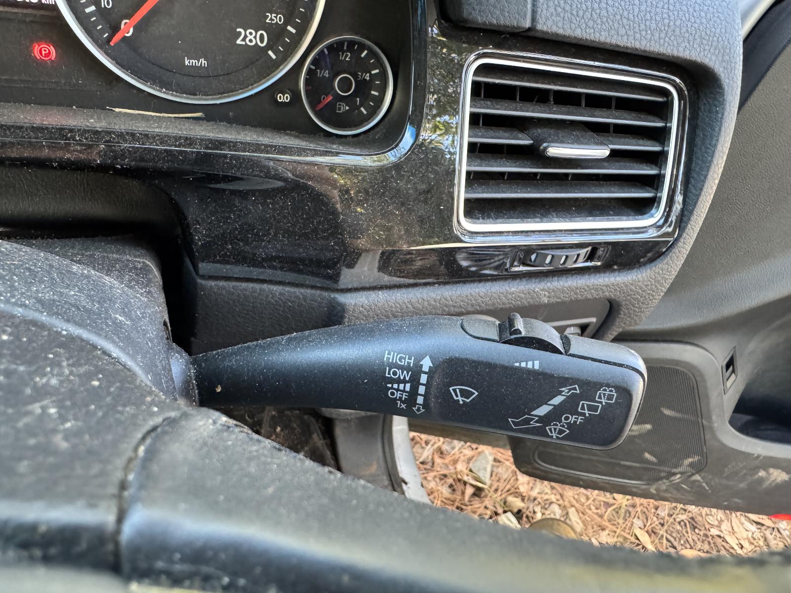 View VOLKSWAGEN TOUAREG 2011 5 Door Station Wagon Breaking
