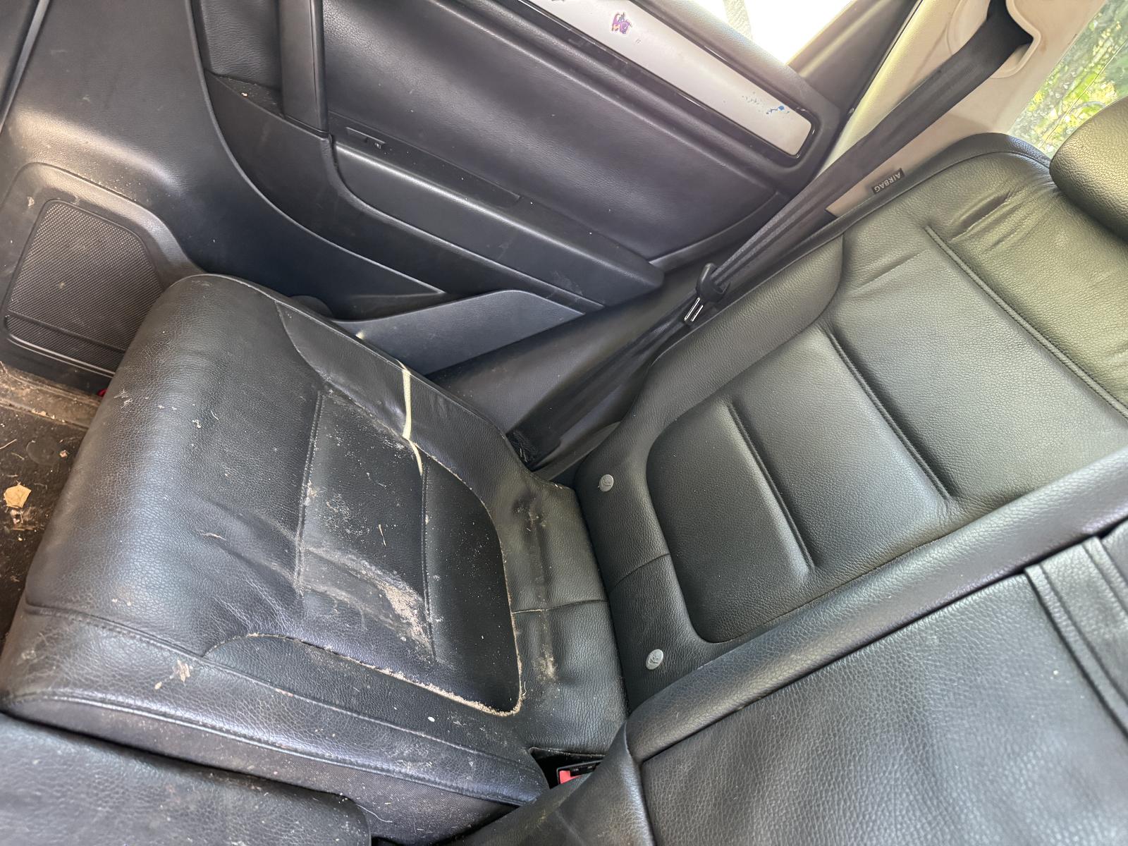 View VOLKSWAGEN TOUAREG 2011 5 Door Station Wagon Breaking