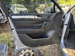 View VOLKSWAGEN TOUAREG 2011 5 Door Station Wagon Breaking