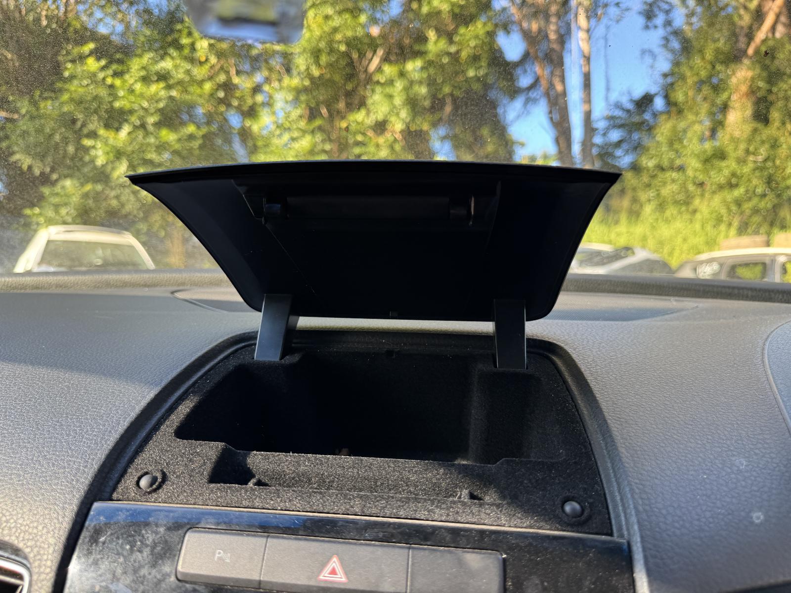View VOLKSWAGEN TOUAREG 2011 5 Door Station Wagon Breaking