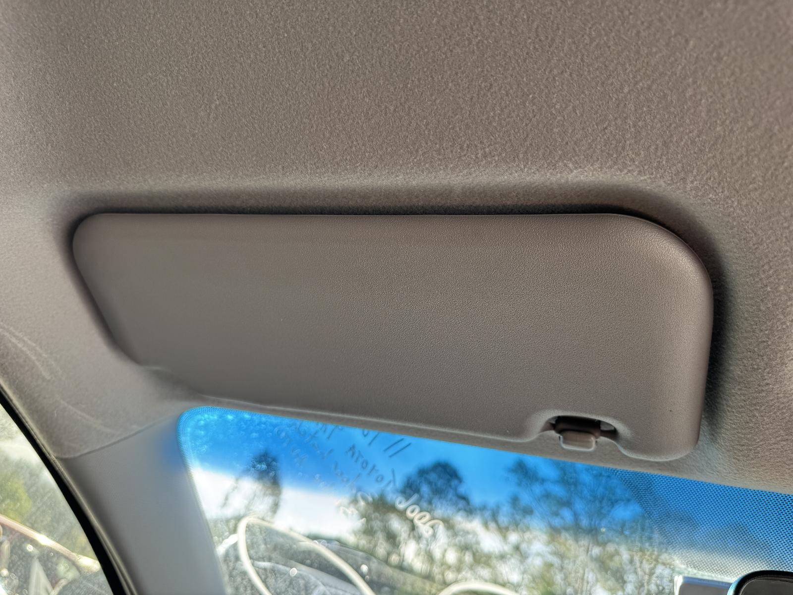 View TOYOTA YARIS 2006 3 Door Hatchback Breaking