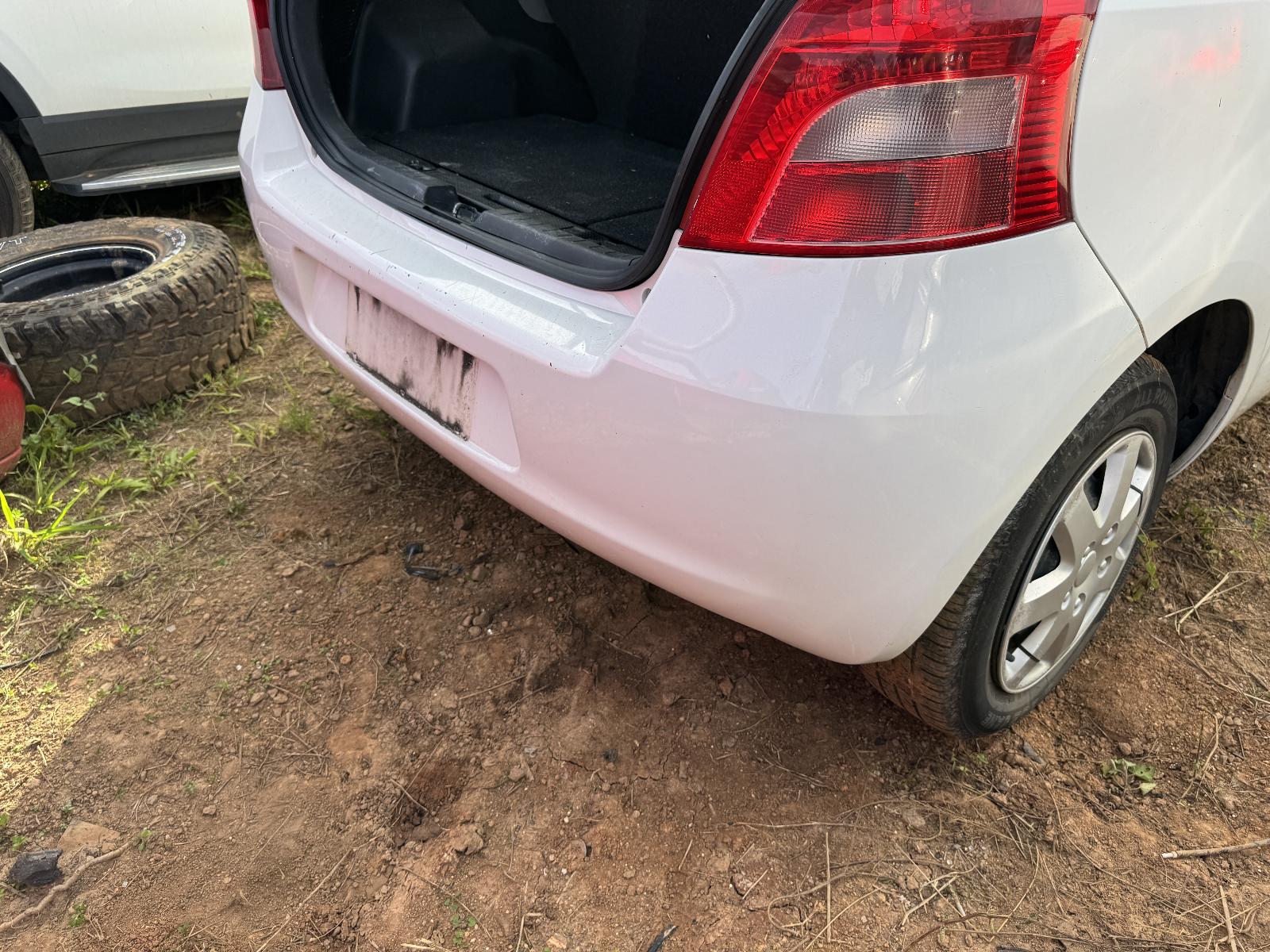 View TOYOTA YARIS 2006 3 Door Hatchback Breaking