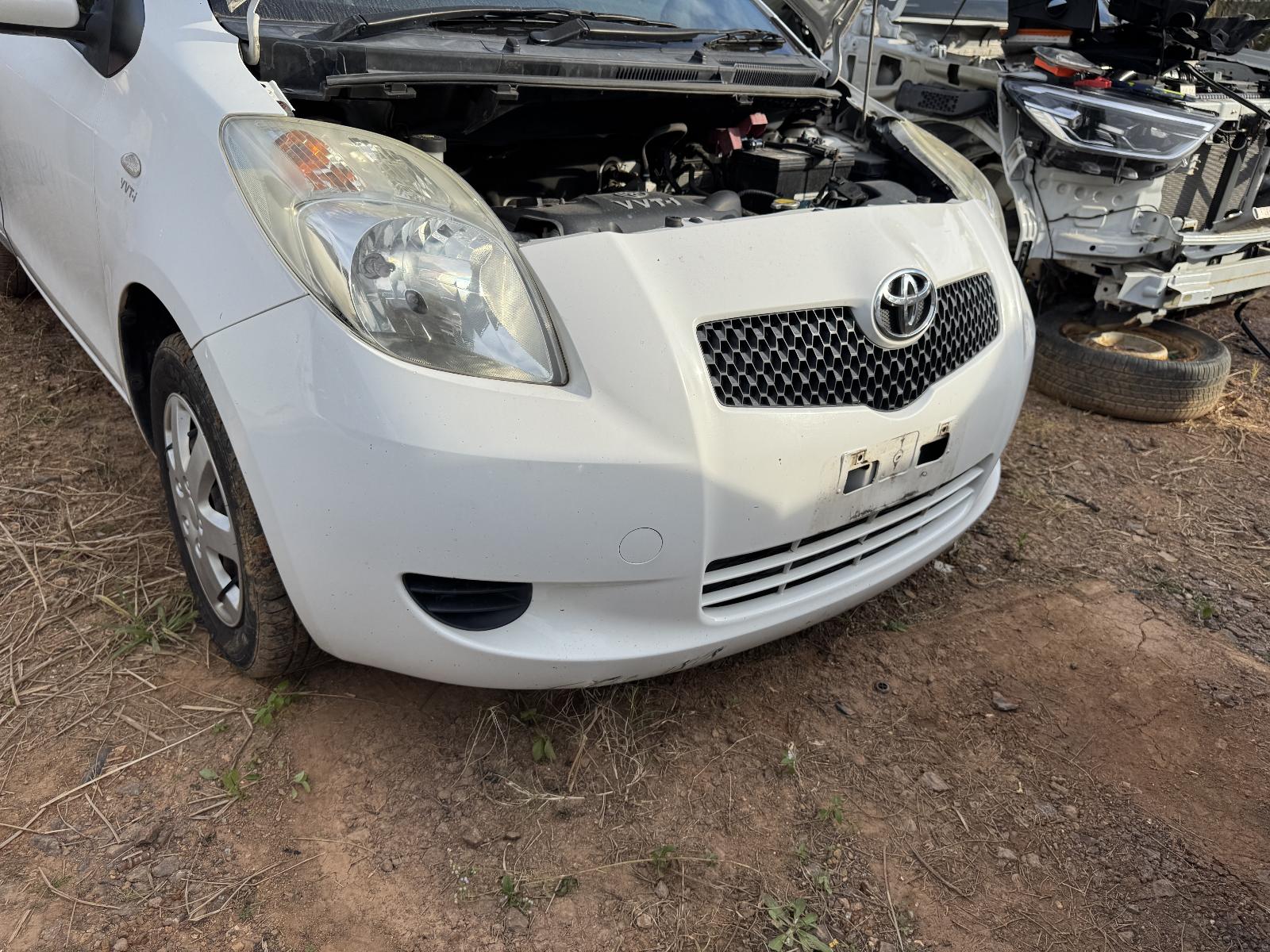 View TOYOTA YARIS 2006 3 Door Hatchback Breaking