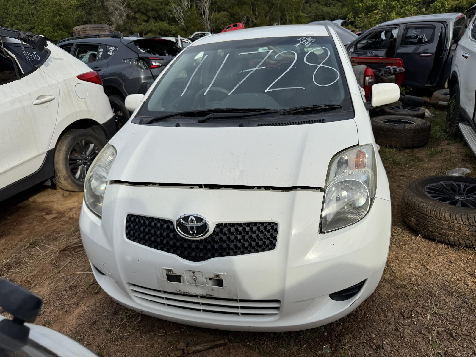 View TOYOTA YARIS 2006 3 Door Hatchback Breaking