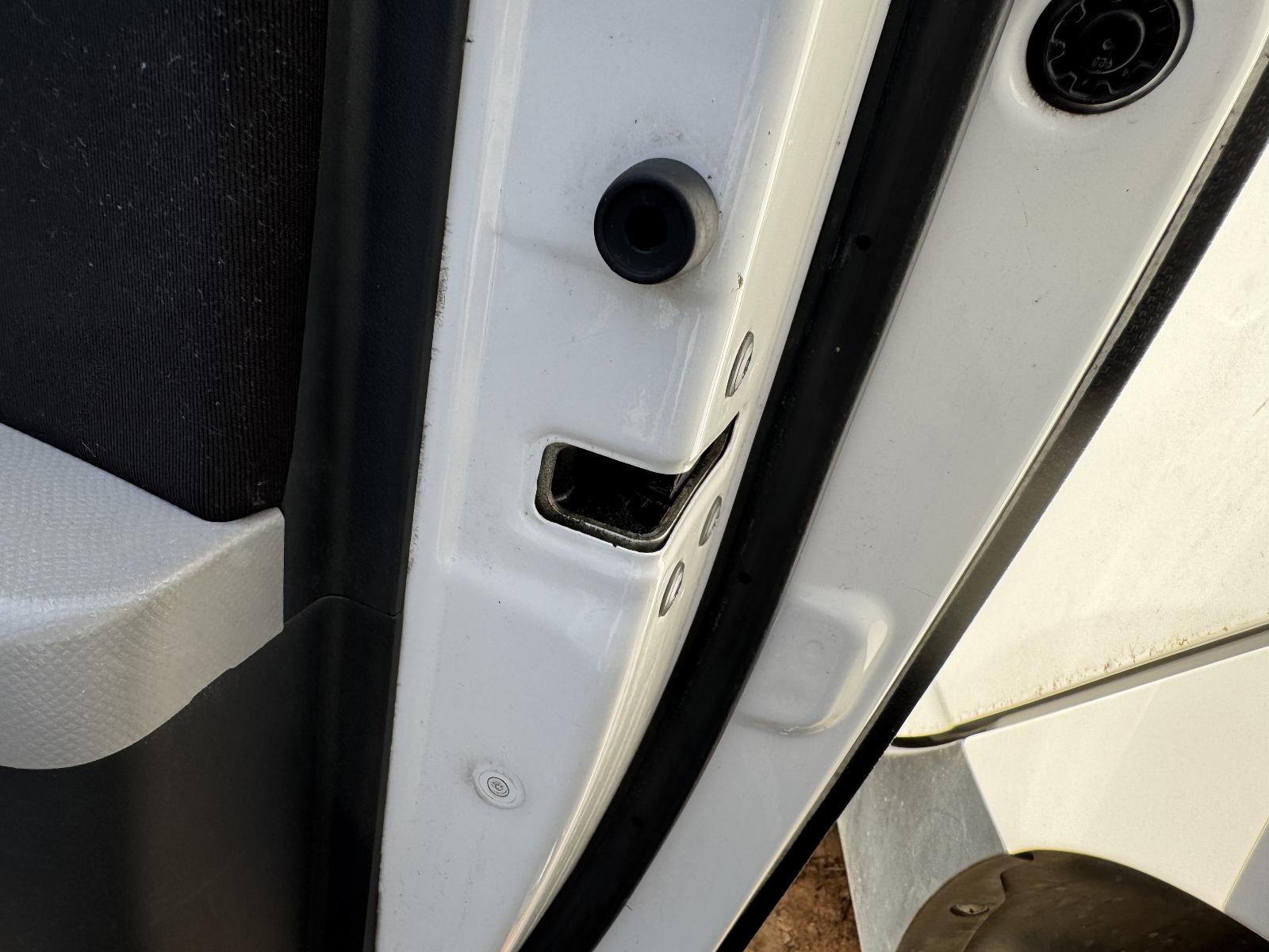 View TOYOTA YARIS 2006 3 Door Hatchback Breaking