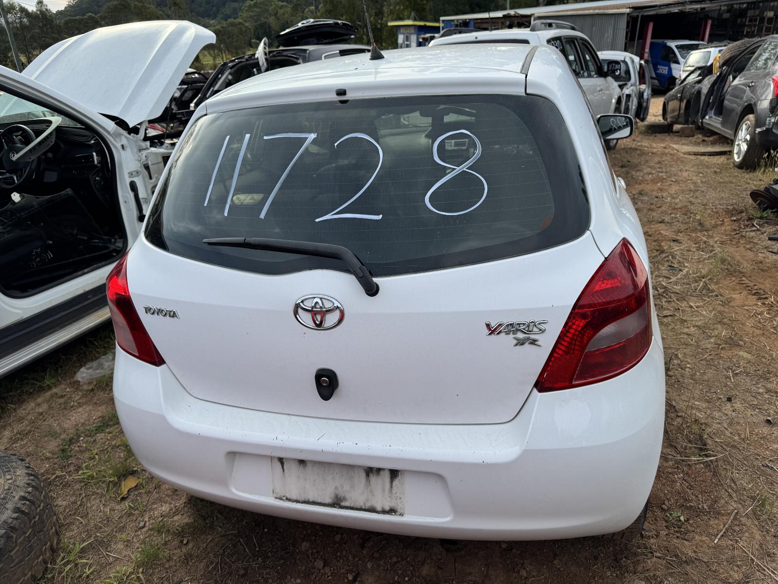 View TOYOTA YARIS 2006 3 Door Hatchback Breaking
