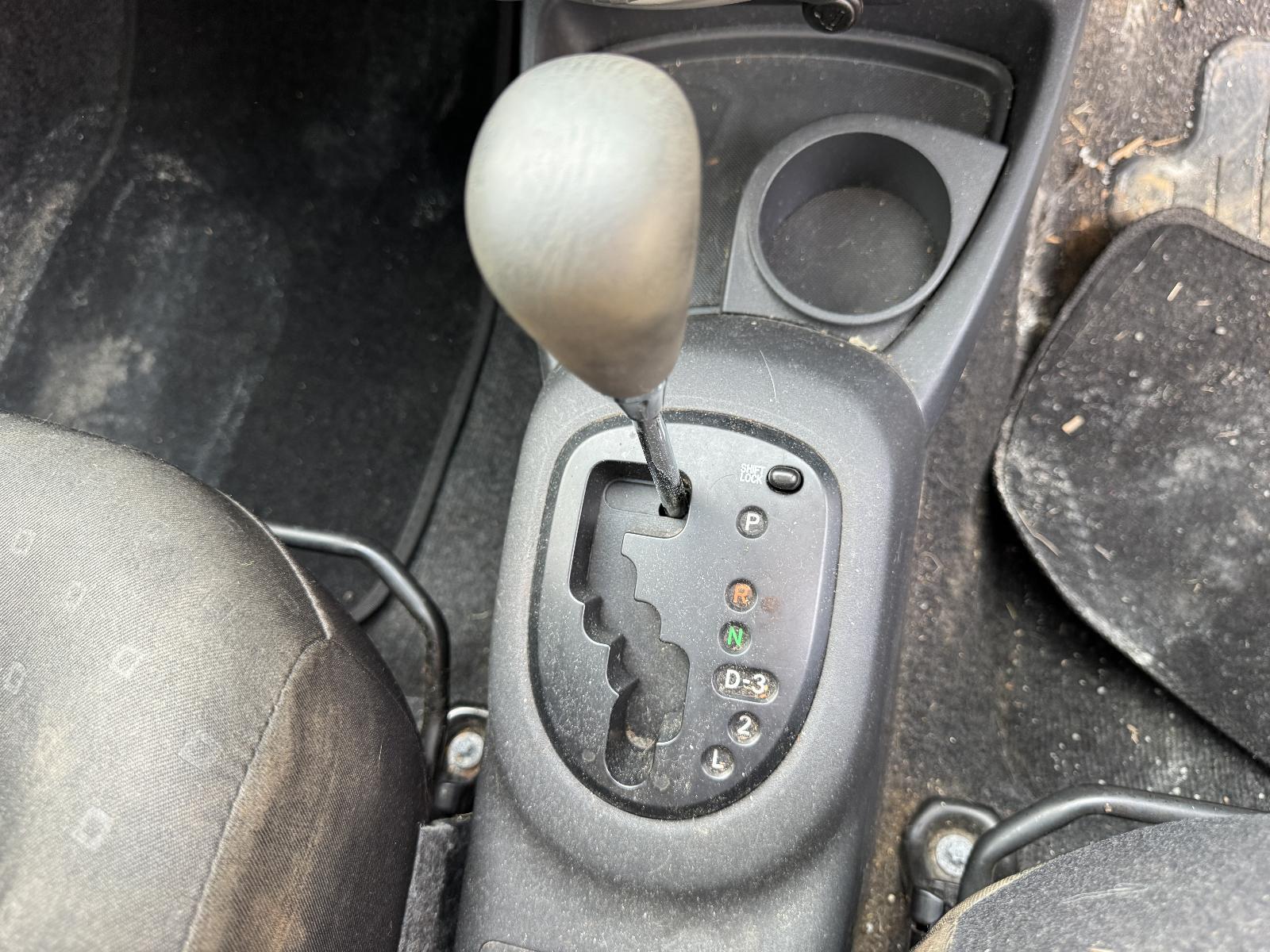 View TOYOTA YARIS 2006 3 Door Hatchback Breaking