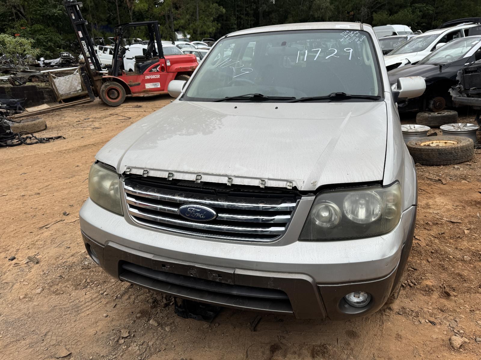 View FORD ESCAPE 2007 4 Door Station Wagon Breaking