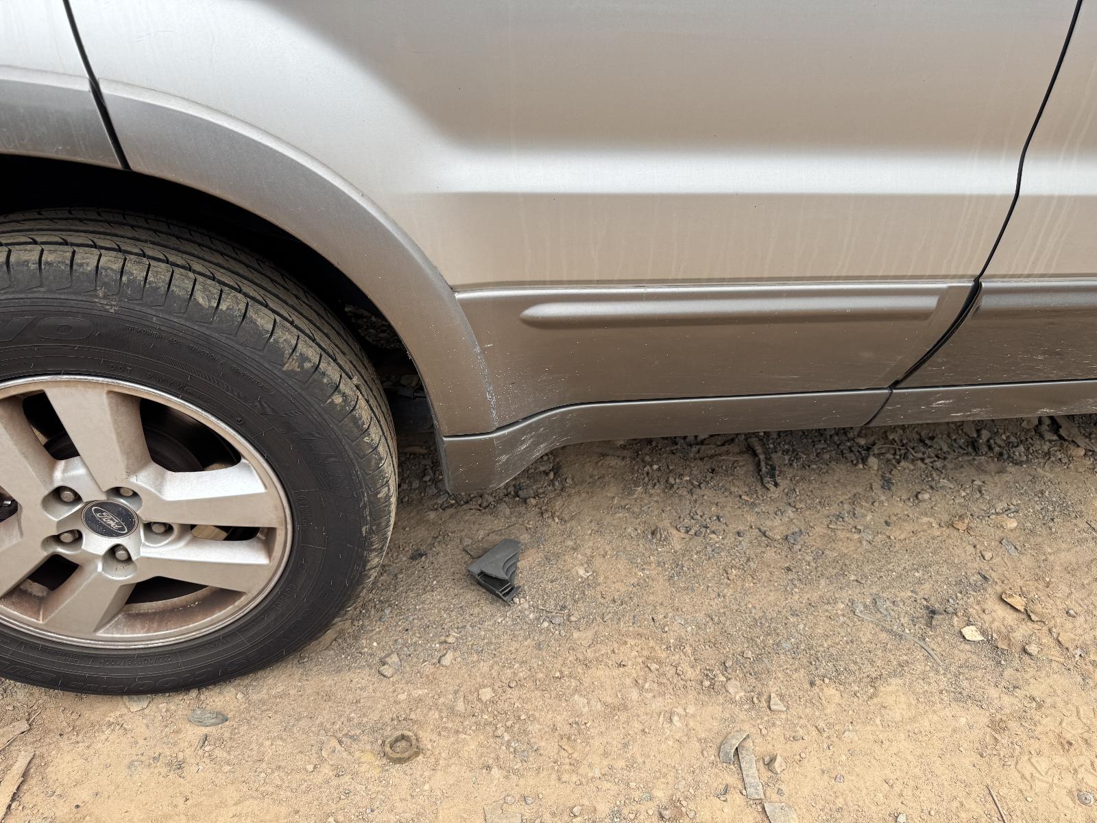 View FORD ESCAPE 2007 4 Door Station Wagon Breaking