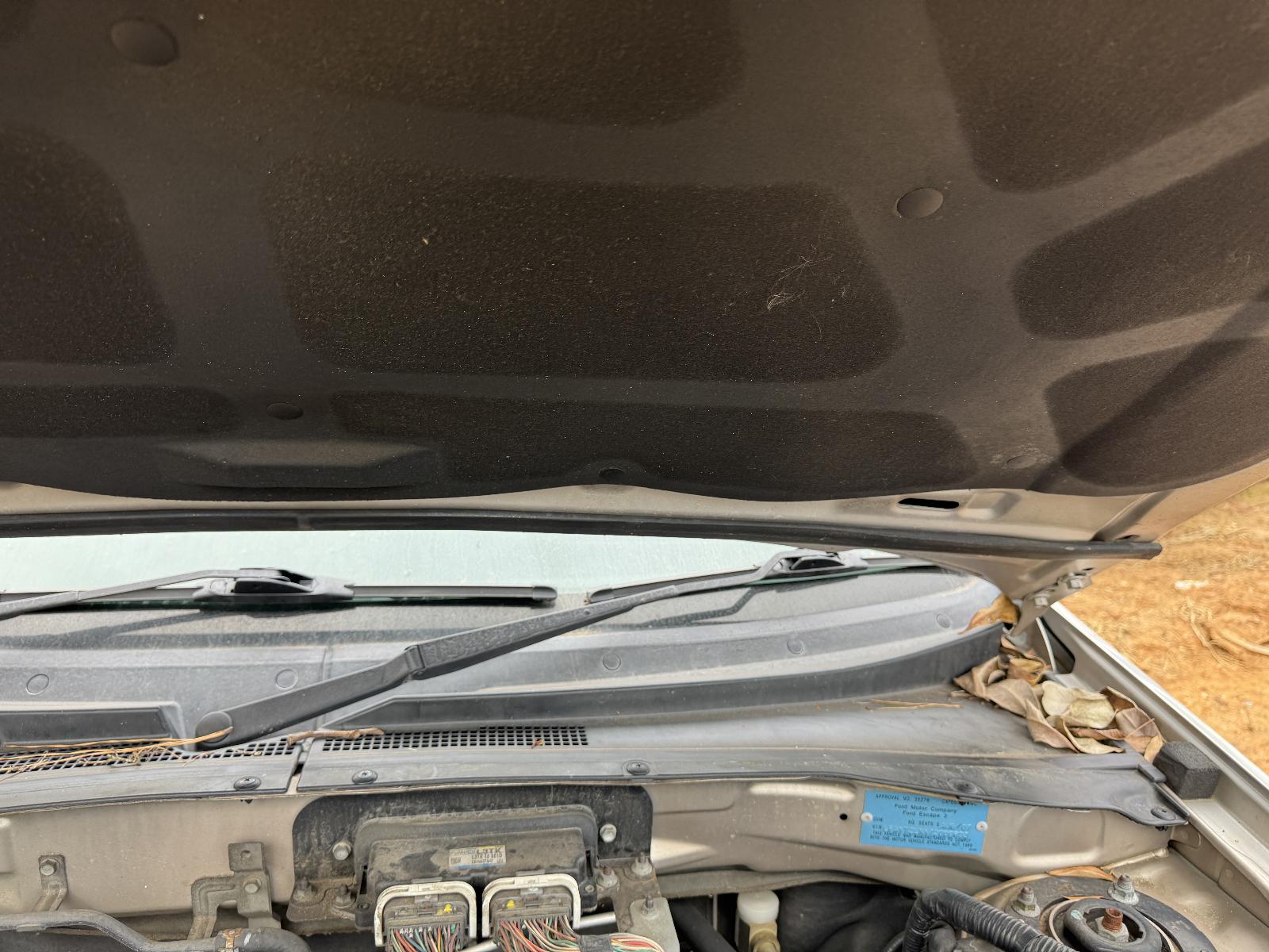 View FORD ESCAPE 2007 4 Door Station Wagon Breaking