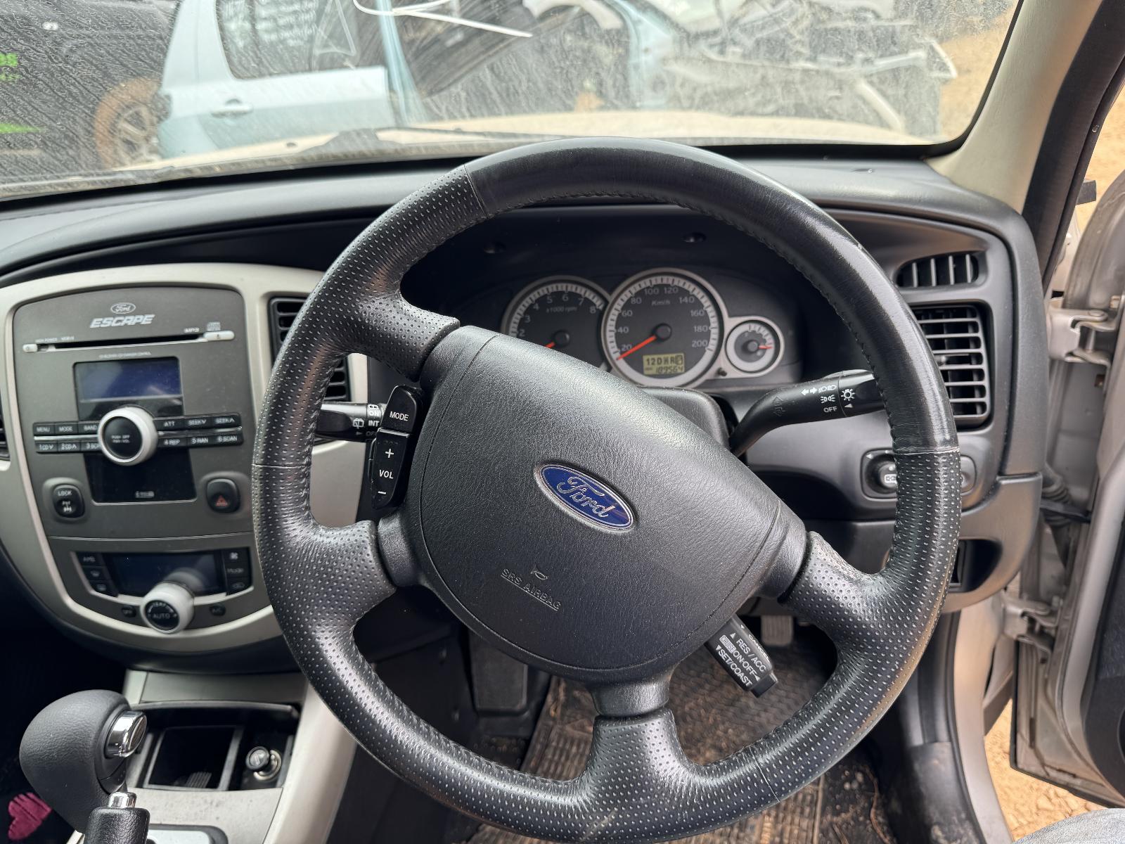 View FORD ESCAPE 2007 4 Door Station Wagon Breaking