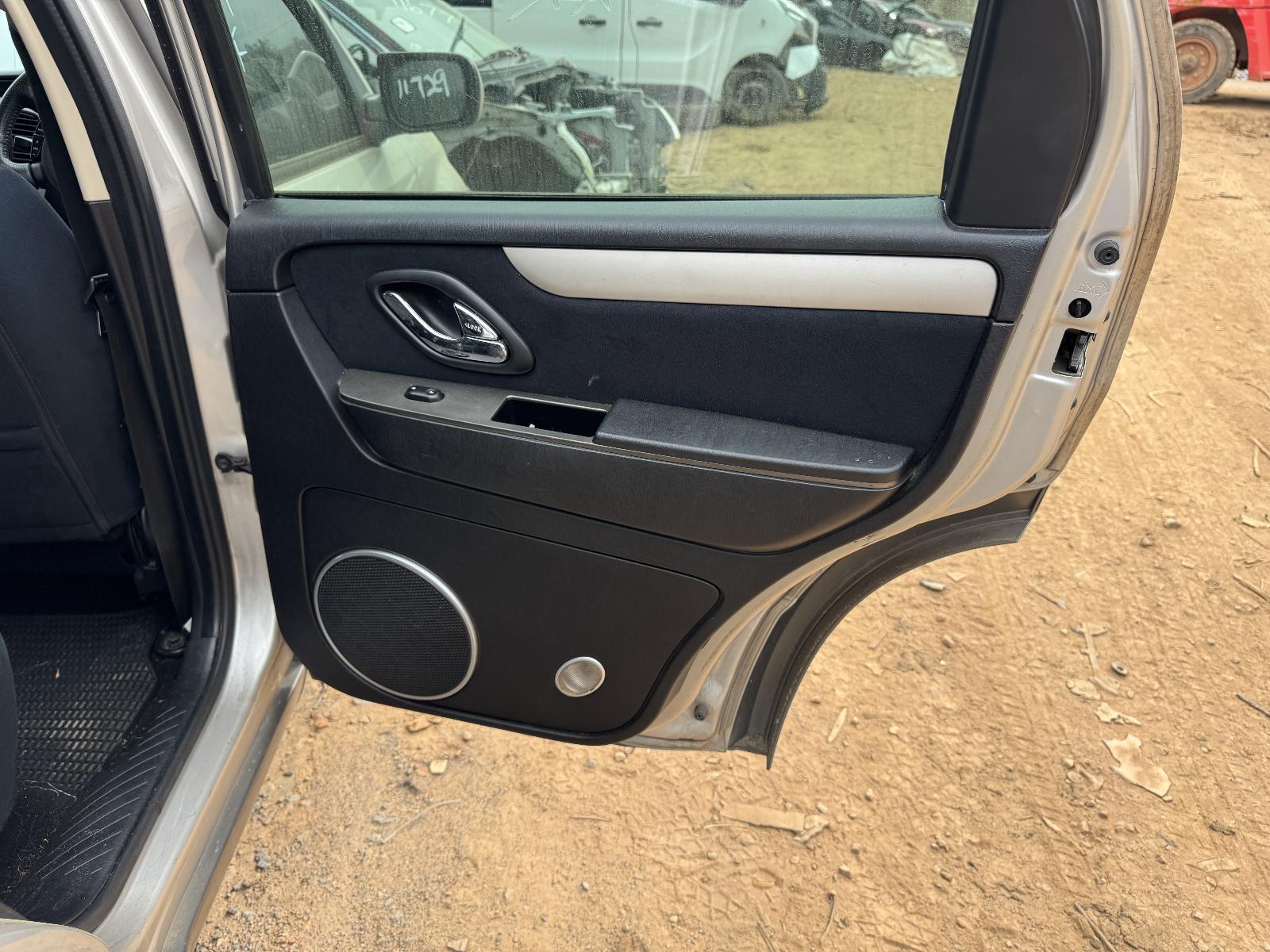 View FORD ESCAPE 2007 4 Door Station Wagon Breaking