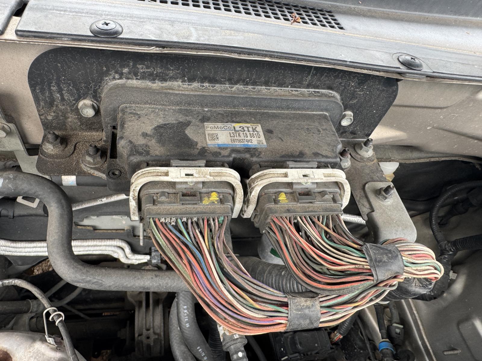 View FORD ESCAPE 2007 4 Door Station Wagon Breaking