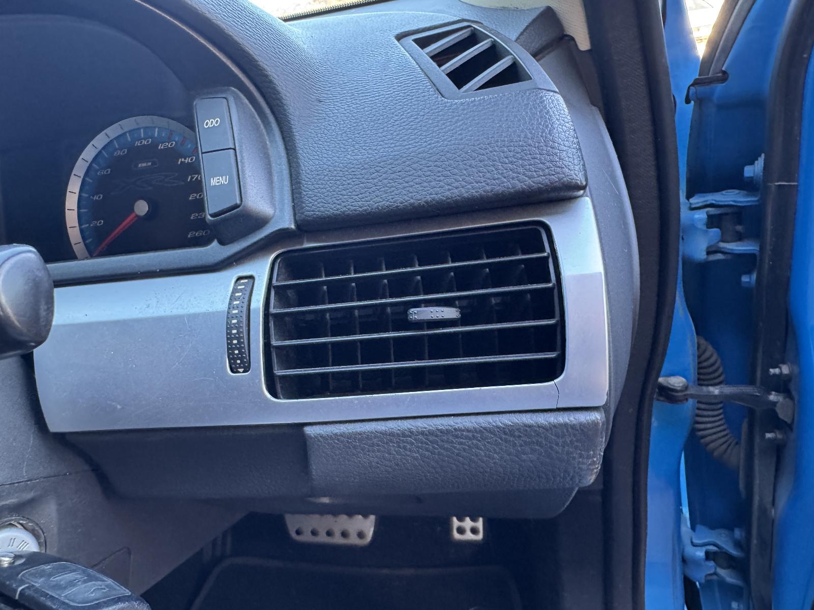View FORD FALCON 2010 4 Door Sedan Breaking