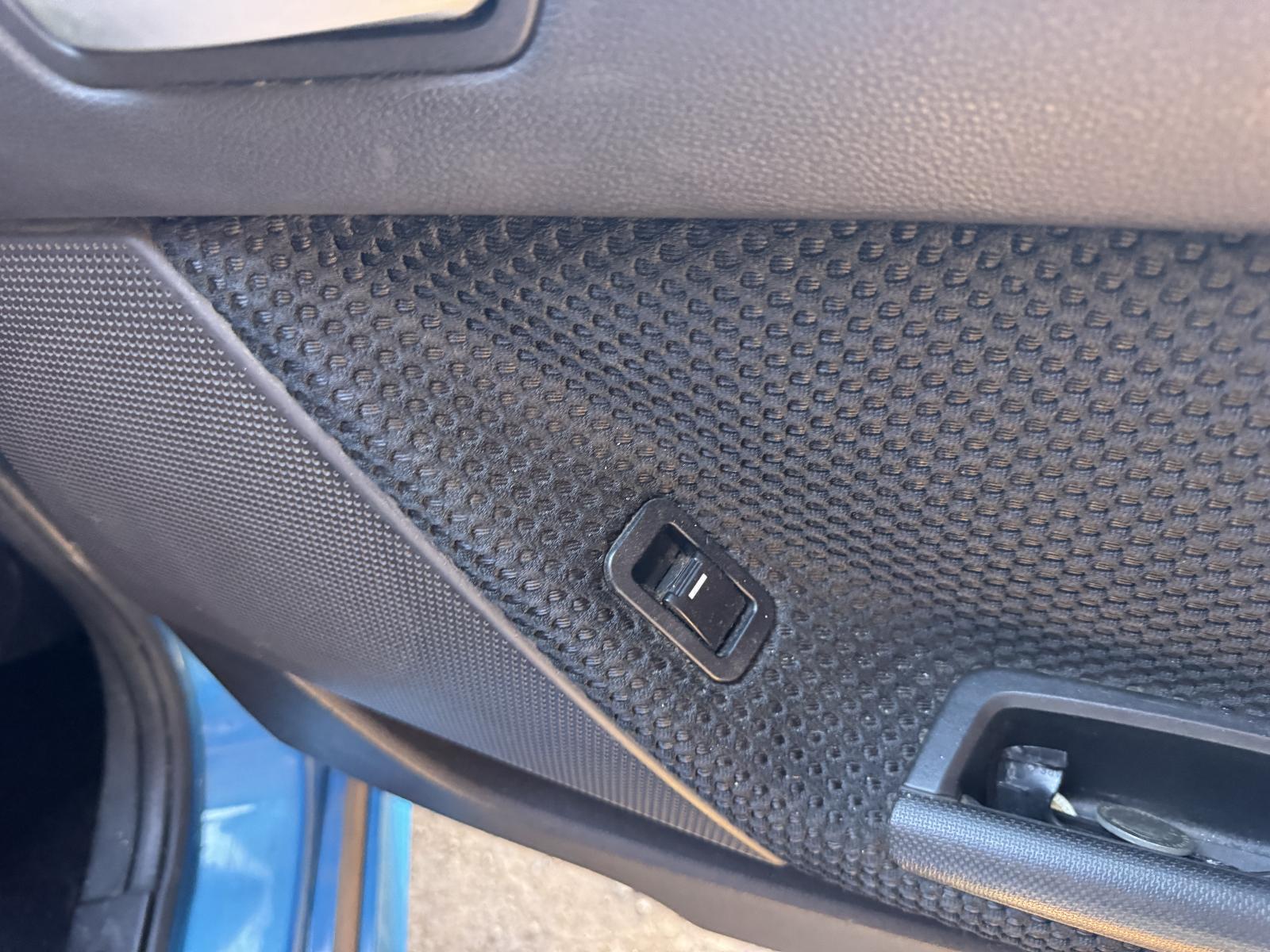 View FORD FALCON 2010 4 Door Sedan Breaking