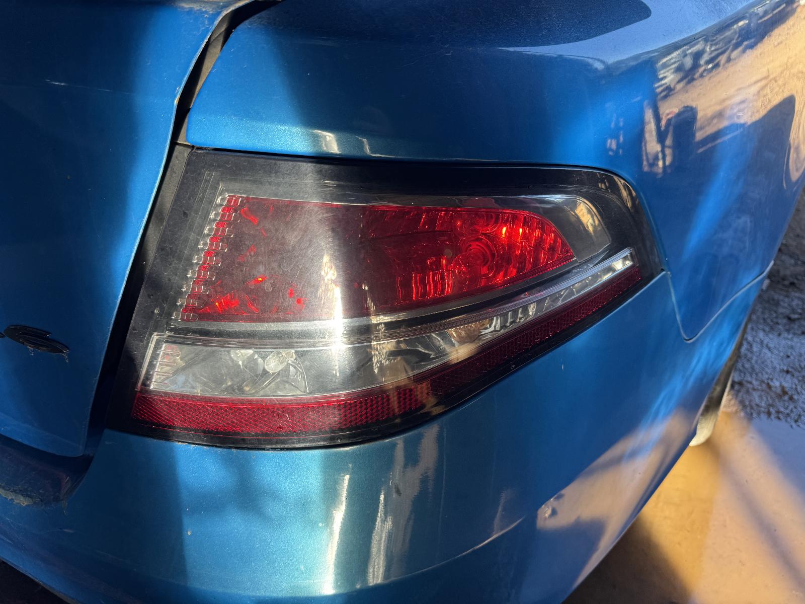 View FORD FALCON 2010 4 Door Sedan Breaking
