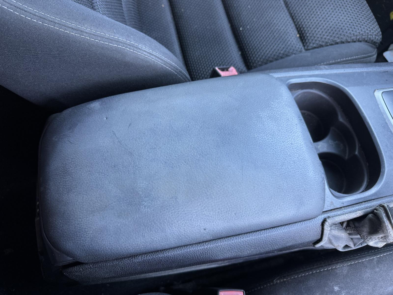 View FORD FALCON 2010 4 Door Sedan Breaking