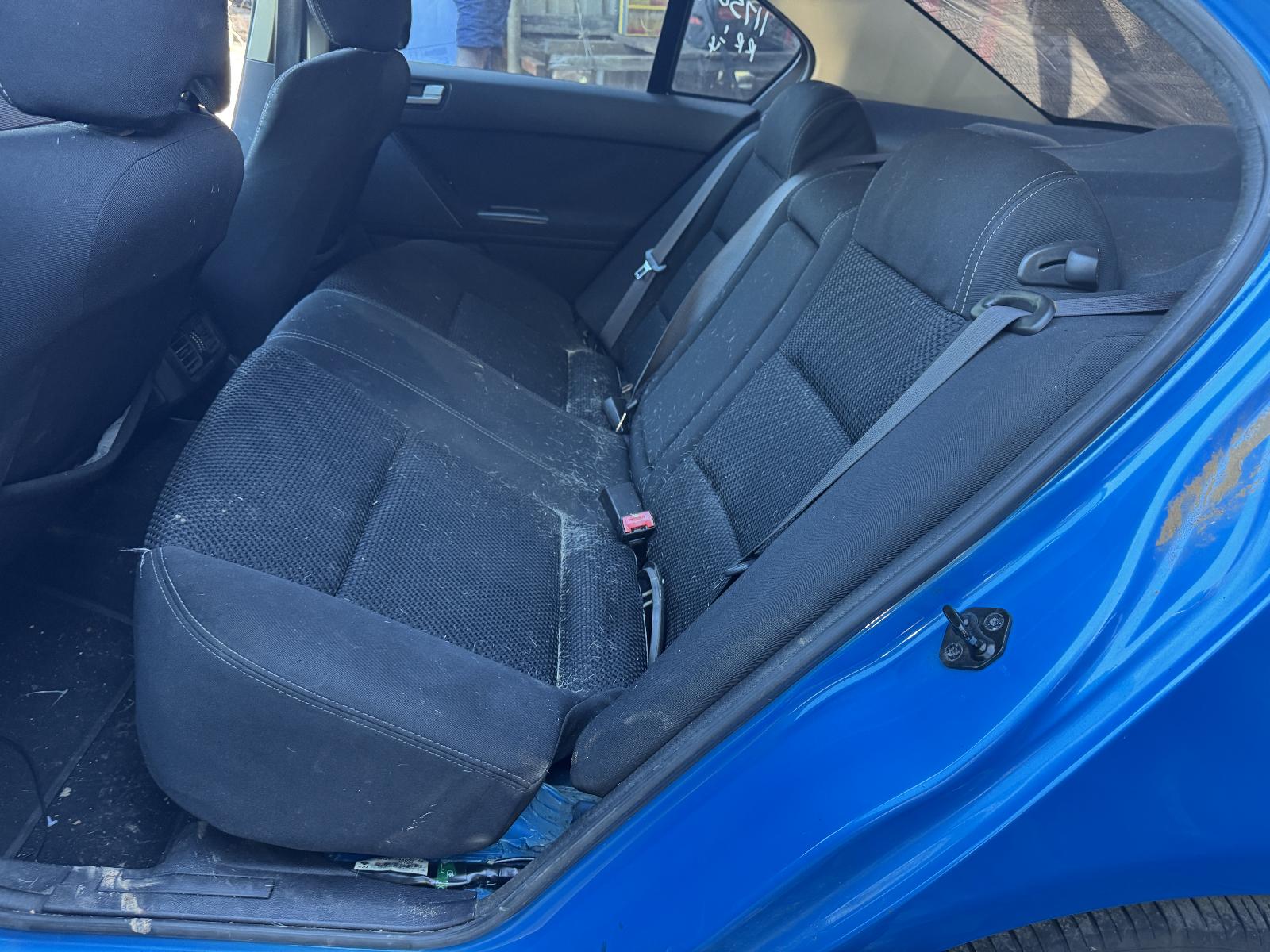 View FORD FALCON 2010 4 Door Sedan Breaking