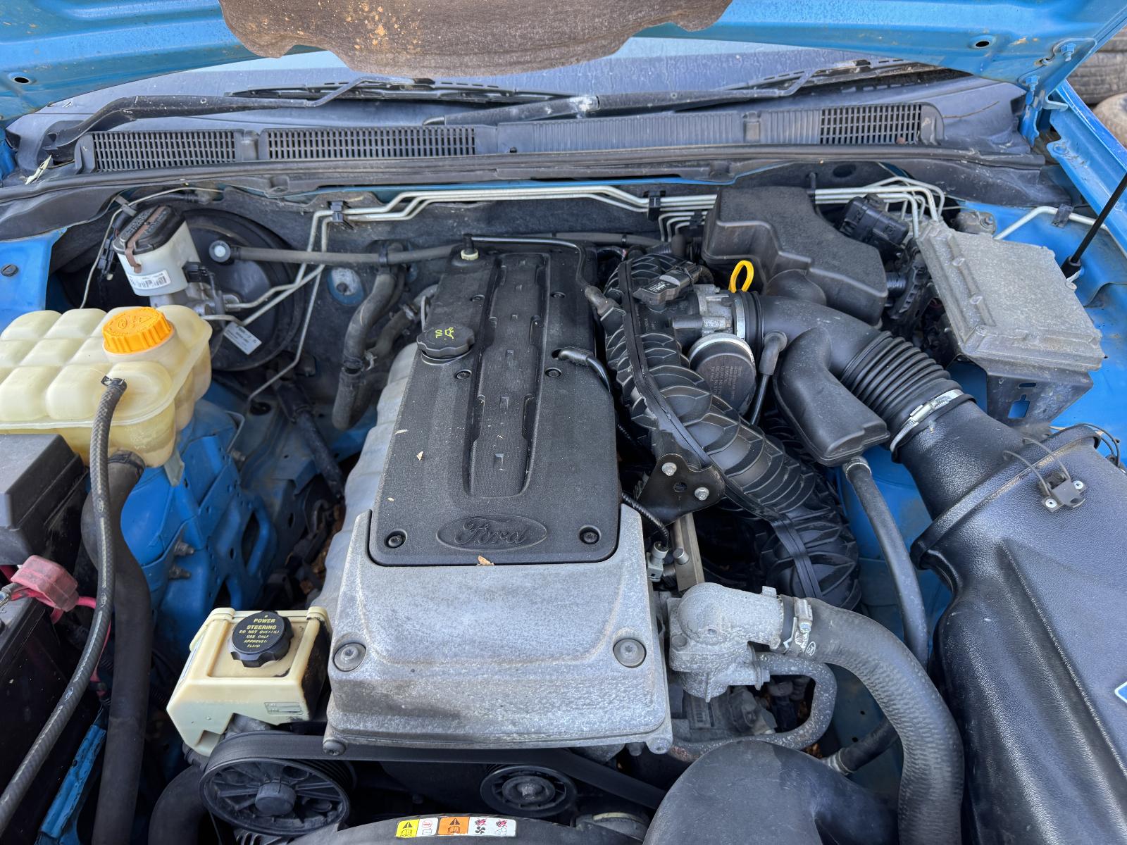 View FORD FALCON 2010 4 Door Sedan Breaking