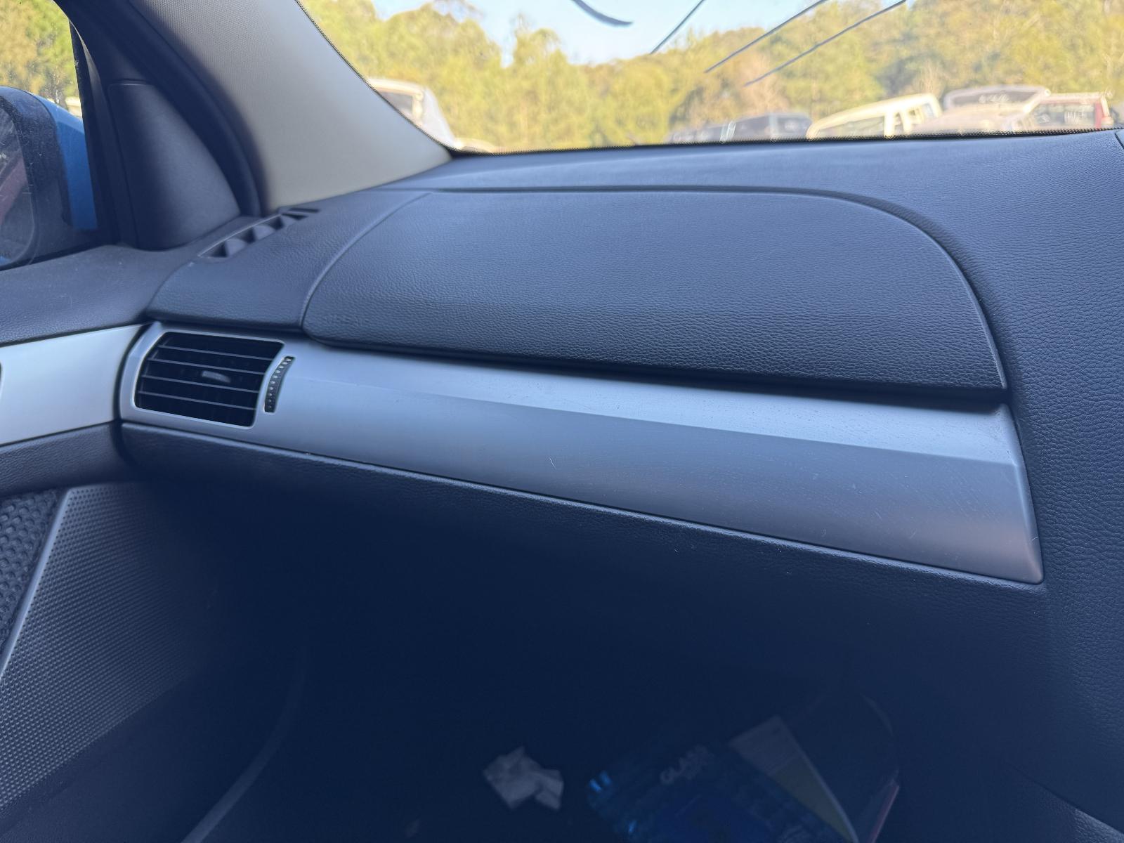 View FORD FALCON 2010 4 Door Sedan Breaking