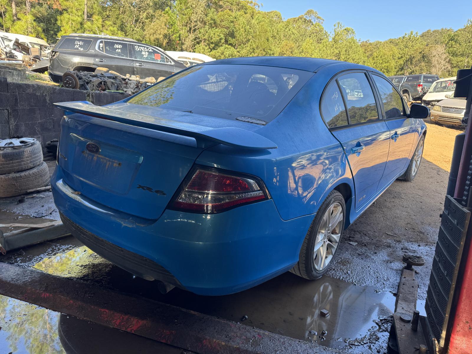 View FORD FALCON 2010 4 Door Sedan Breaking