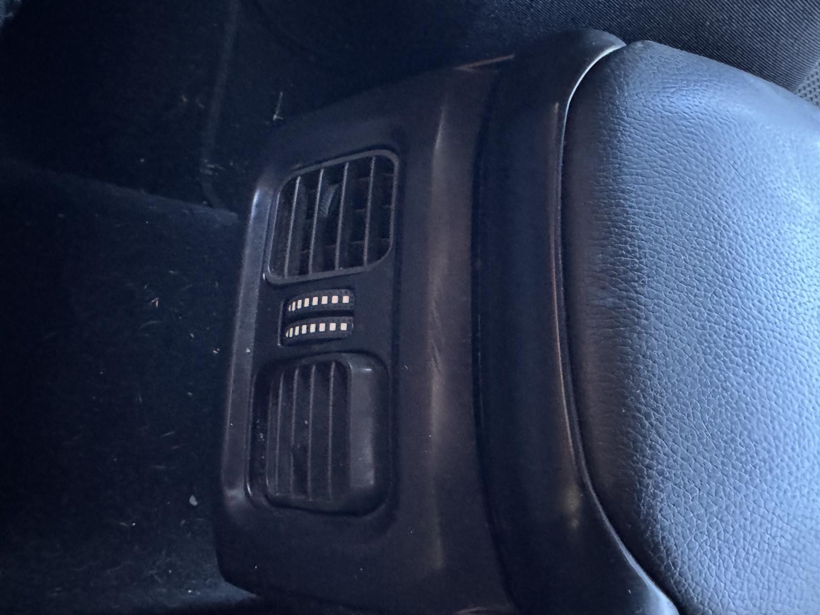 View FORD FALCON 2010 4 Door Sedan Breaking