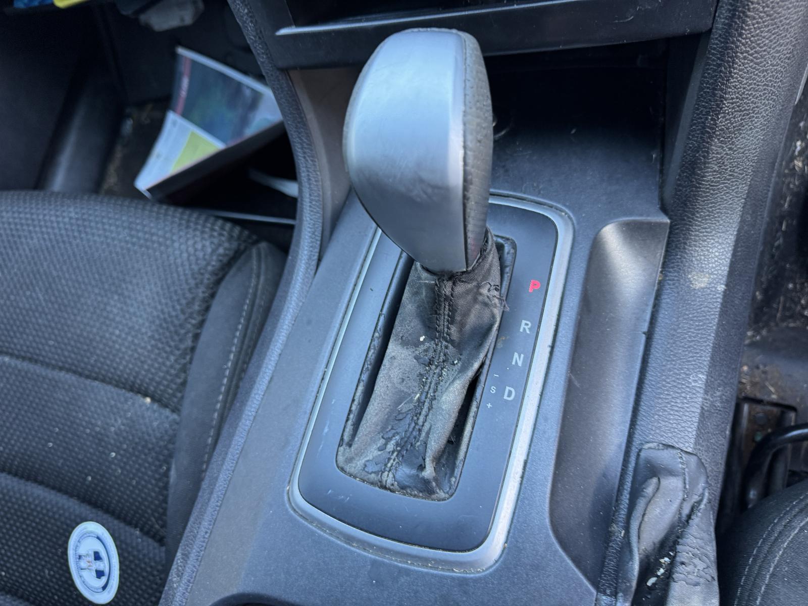 View FORD FALCON 2010 4 Door Sedan Breaking