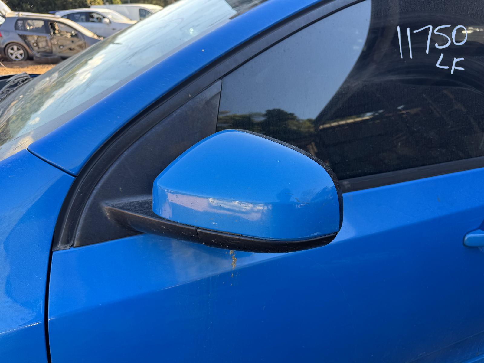 View FORD FALCON 2010 4 Door Sedan Breaking