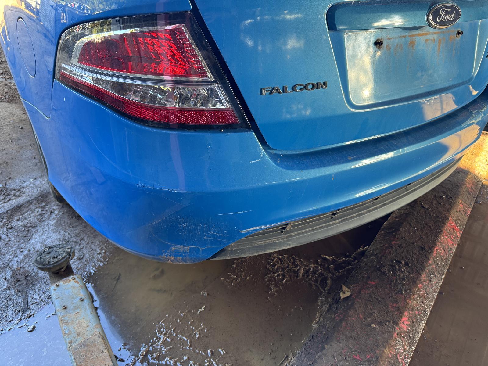 View FORD FALCON 2010 4 Door Sedan Breaking