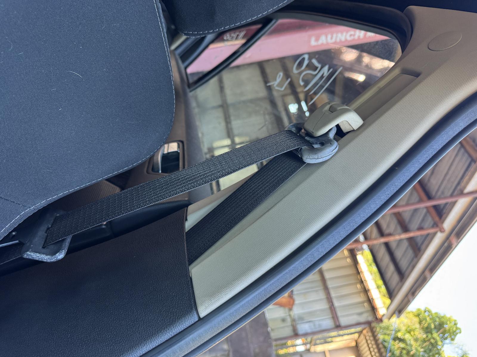 View FORD FALCON 2010 4 Door Sedan Breaking